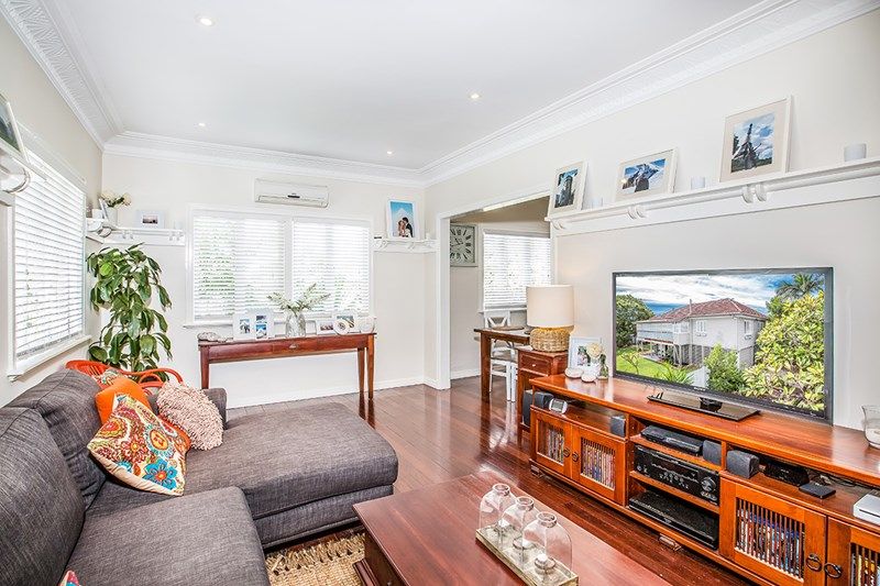 27 Chigwell Street, Wavell Heights, QLD 4012