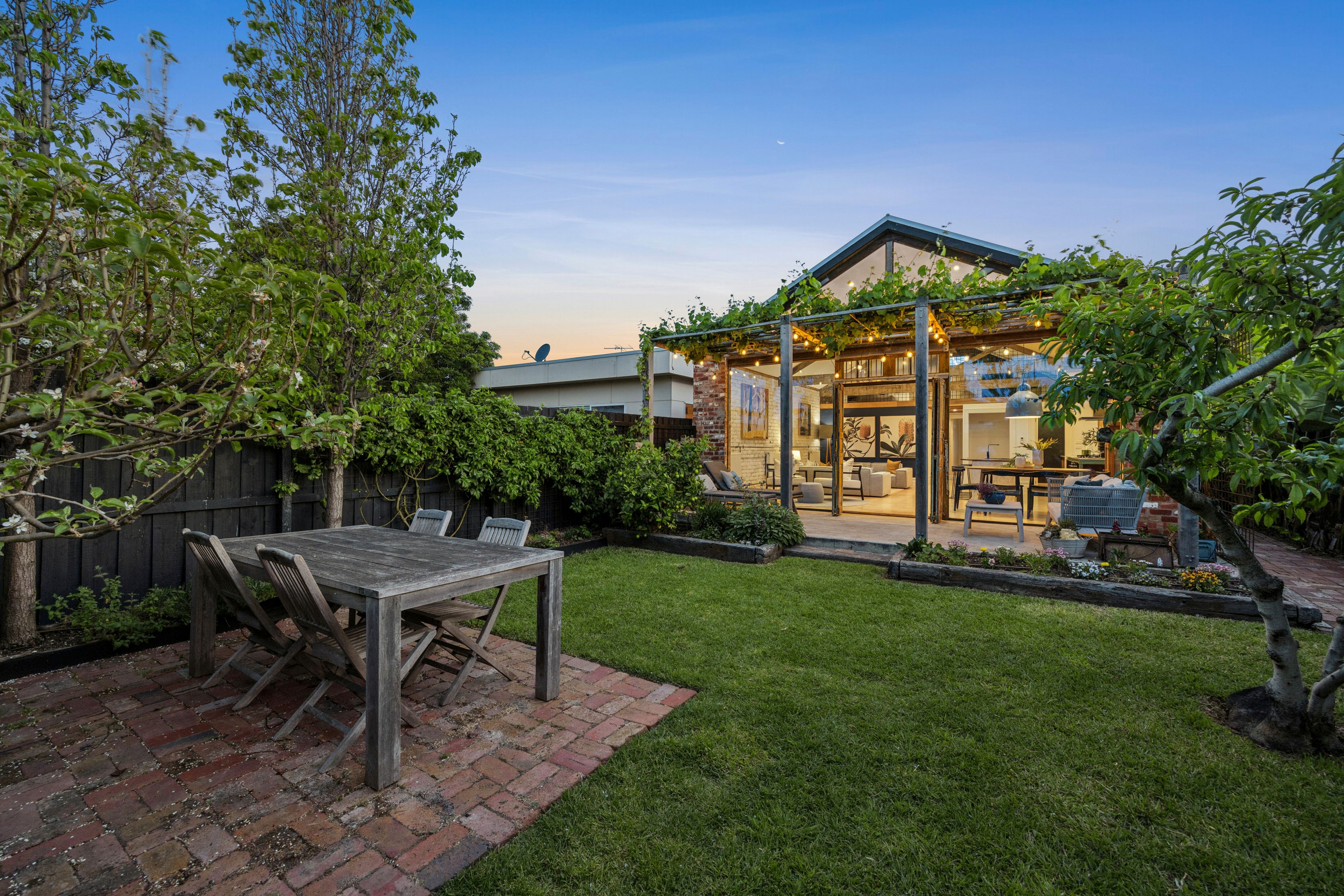 23 Margaret Street — photo 15 of 15