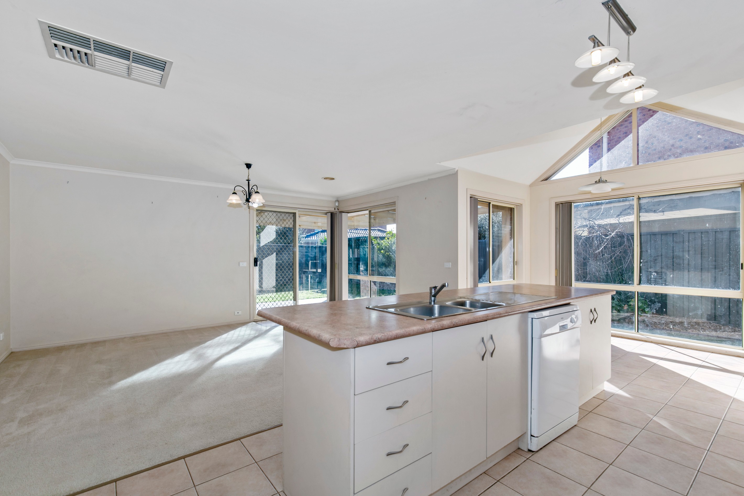 30 Mosman Close, Wantirna South, VIC 3152