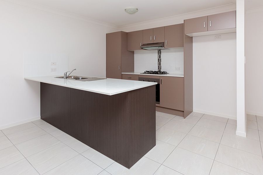 2/9 Groeschel Court, Goodna, QLD 4300