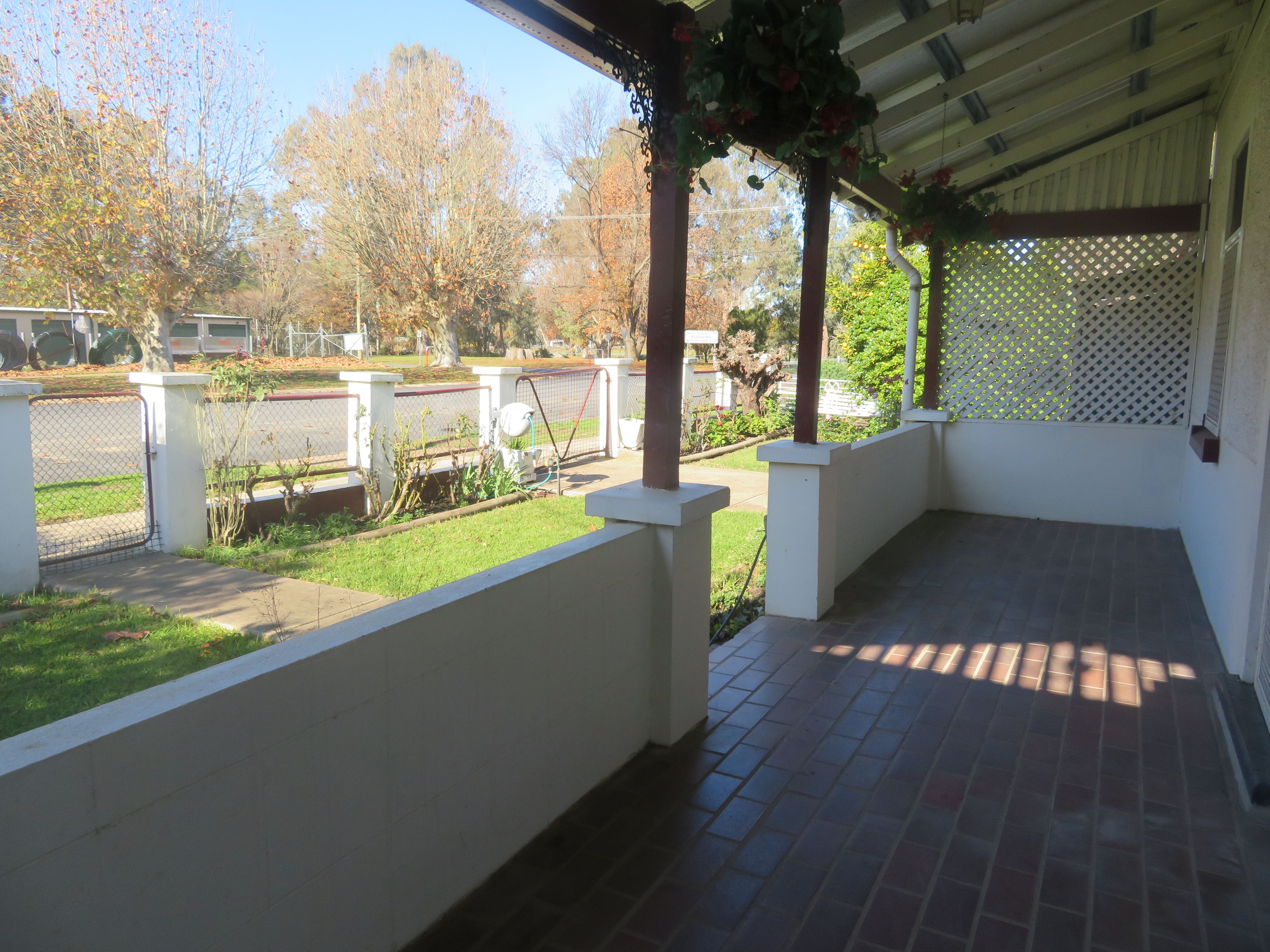 12 Otway Street, Gundagai, NSW 2722