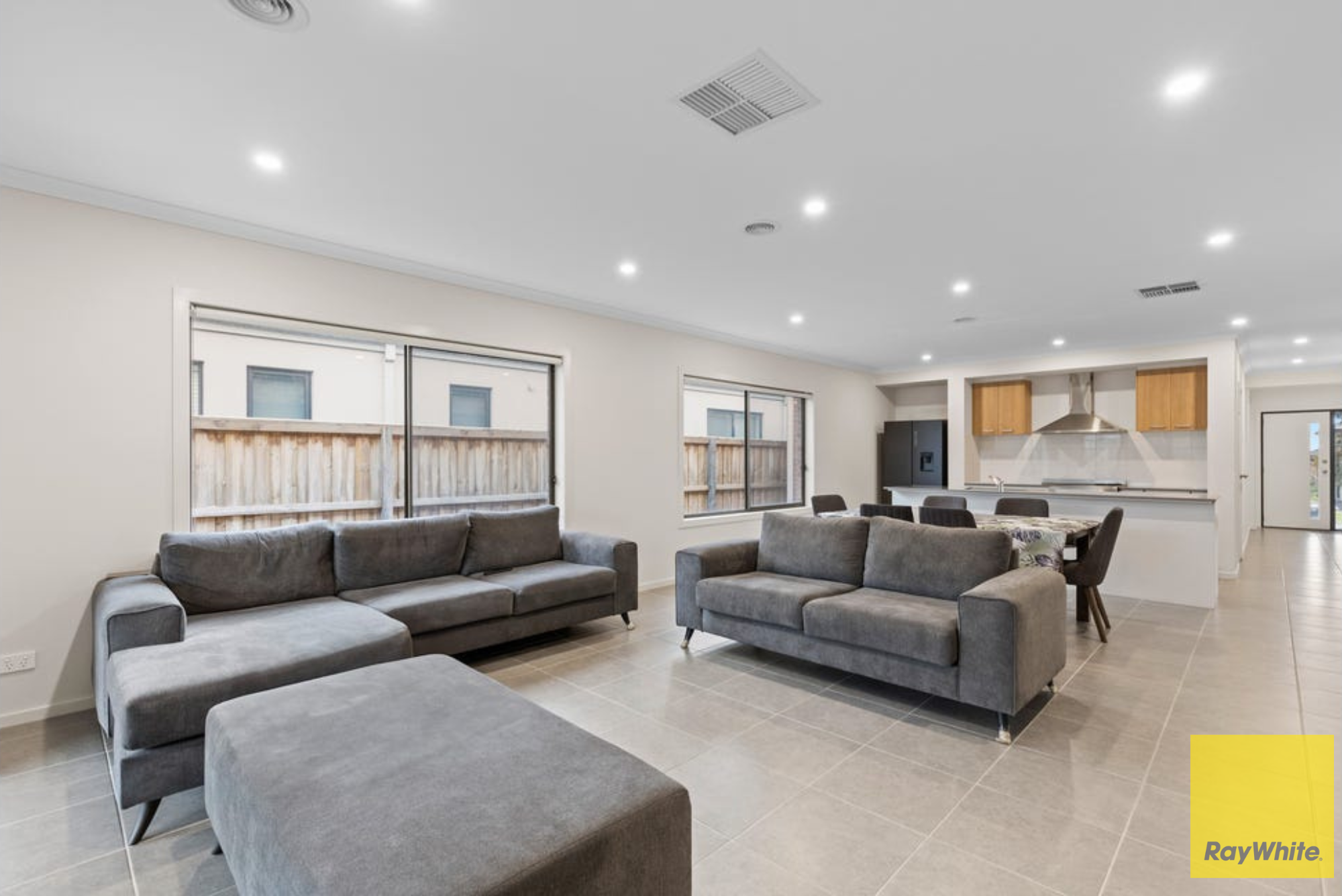 11 Hutchison Road, Mambourin, VIC 3024