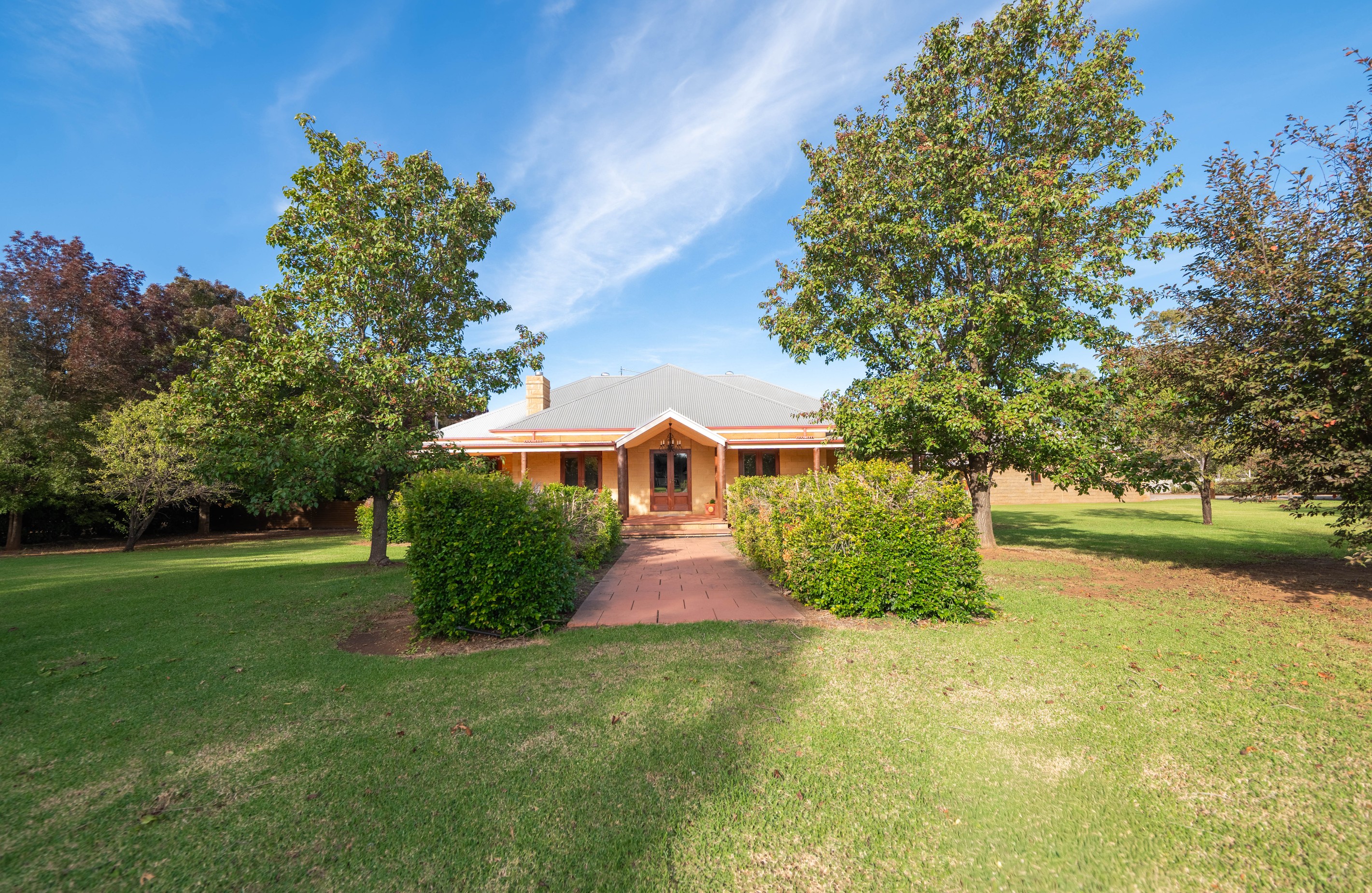 253 Farnell Street, Forbes, NSW 2871