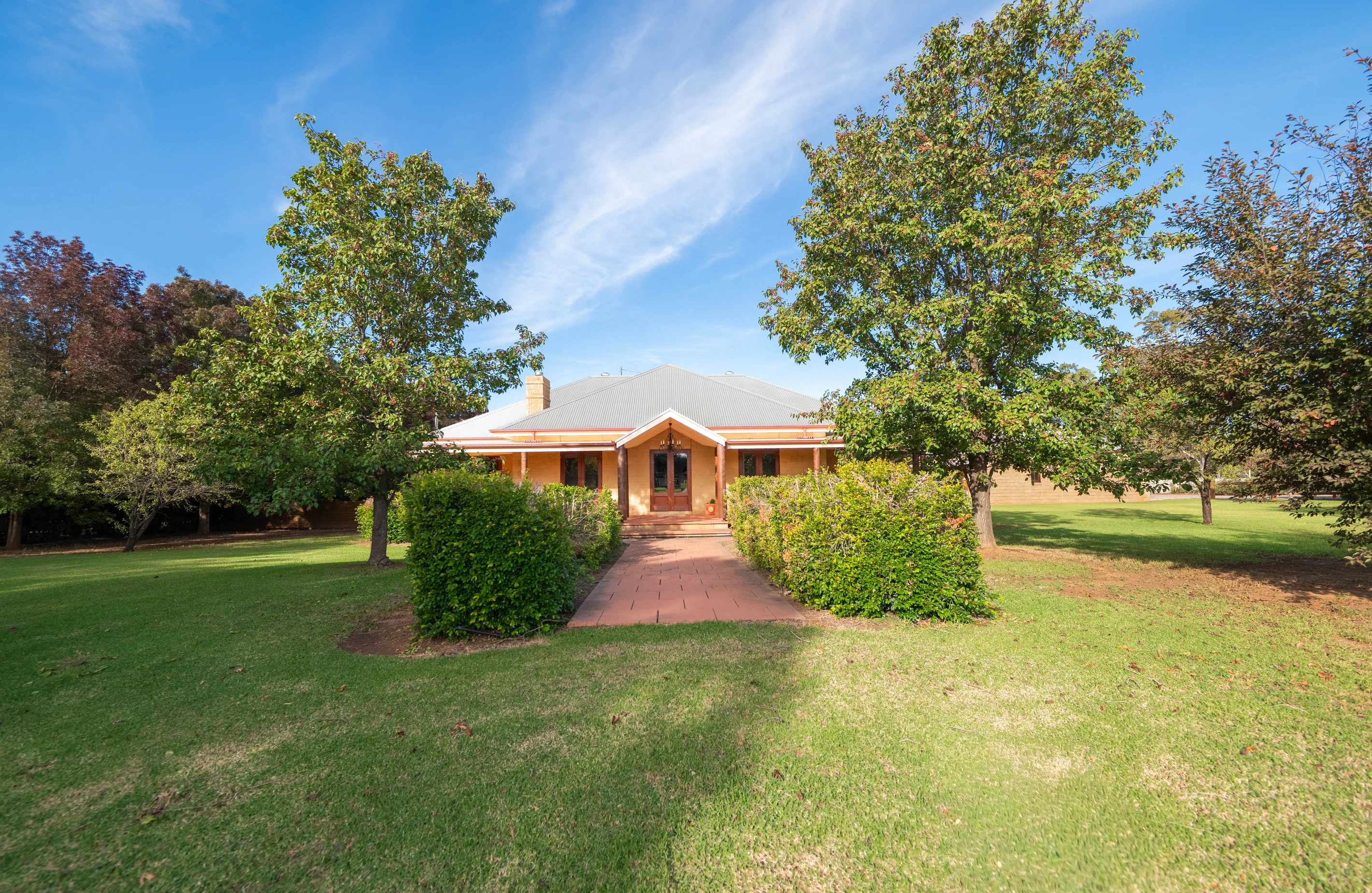 253 Farnell Street, Forbes, NSW 2871