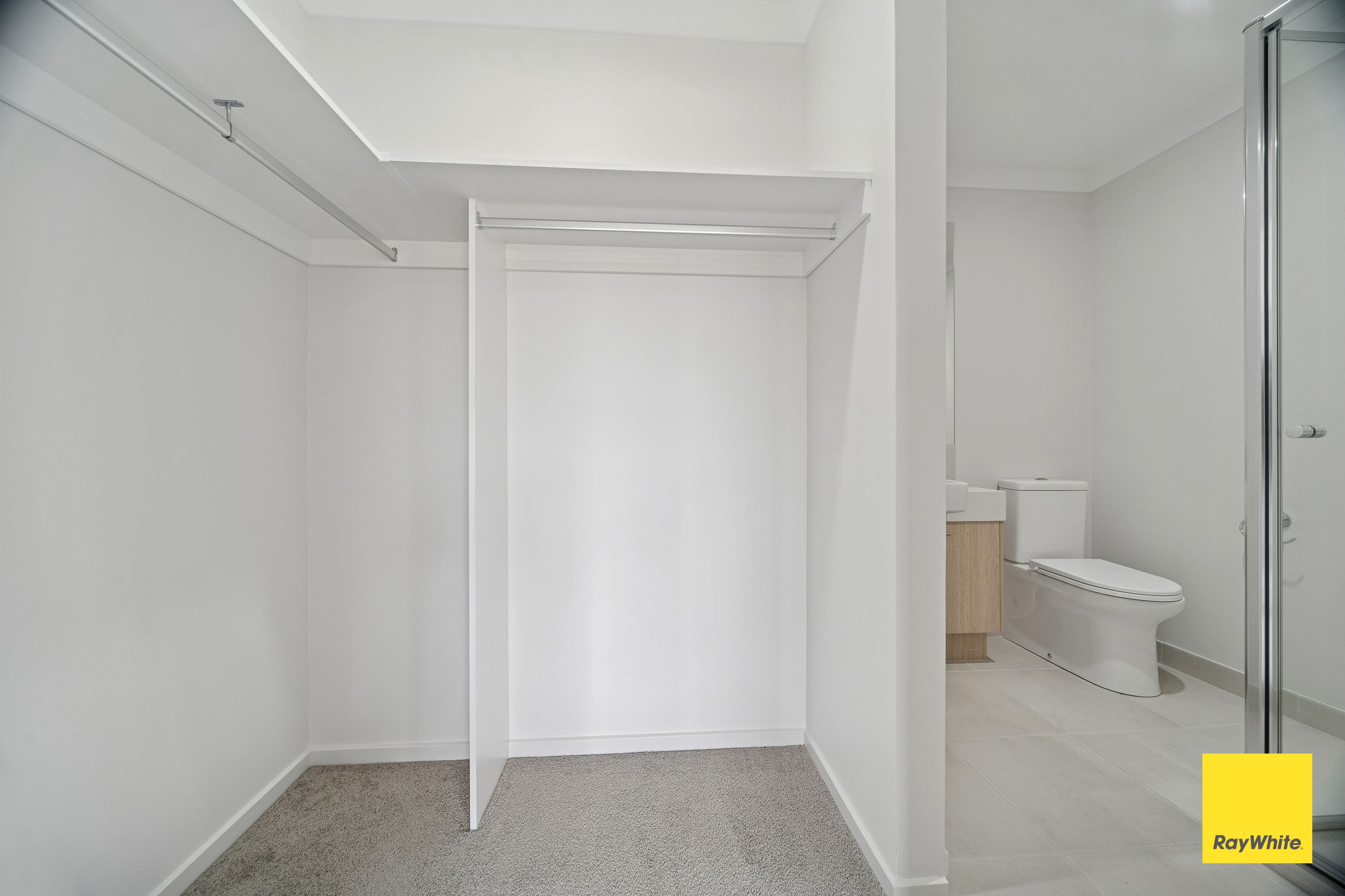 3 Betoota Avenue — photo 6 of 11