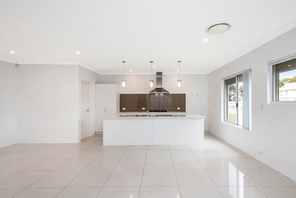 1/79 Alexander Road — photo 4 of 30