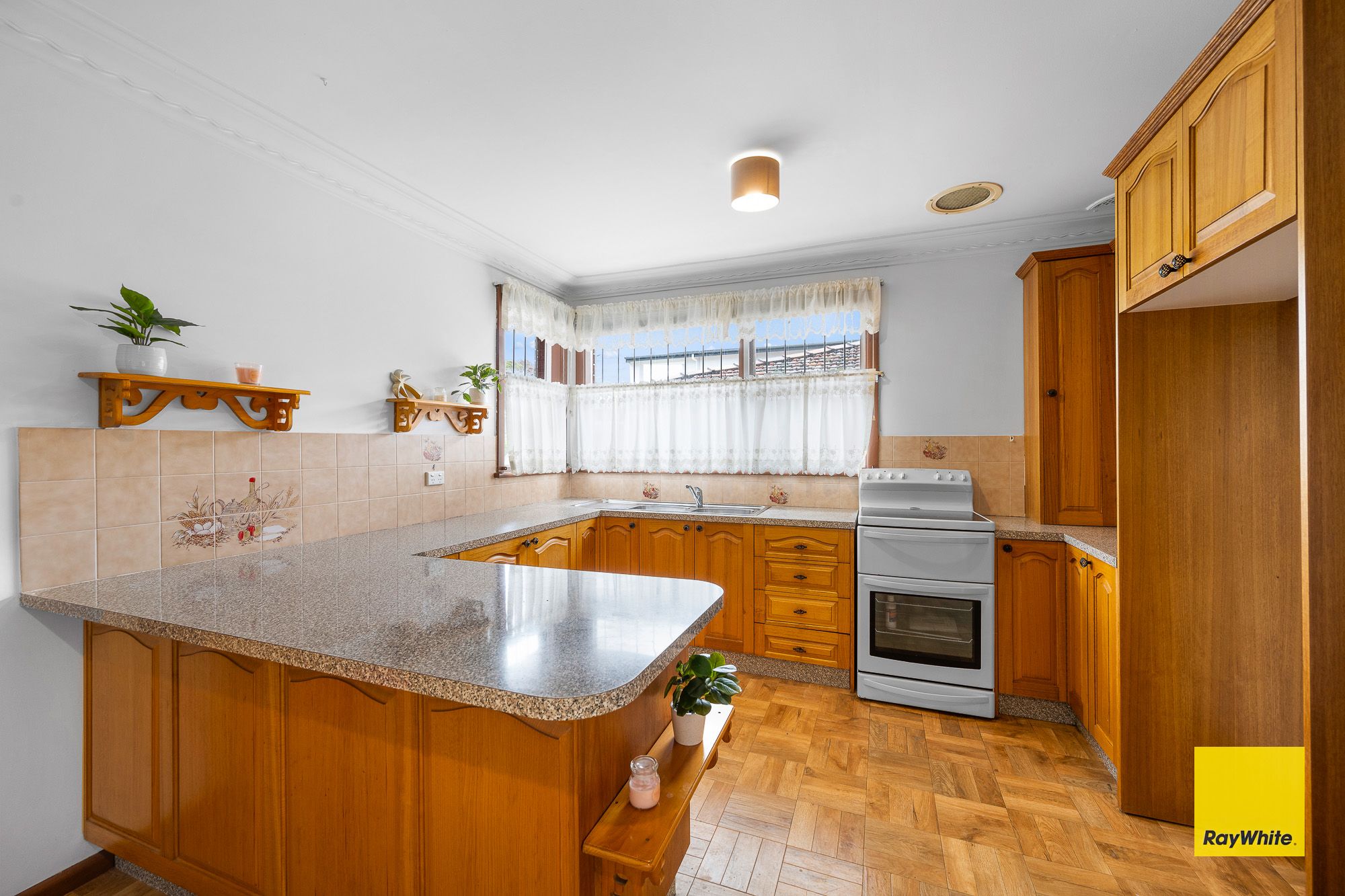 13 Cumberland Road — photo 4 of 14