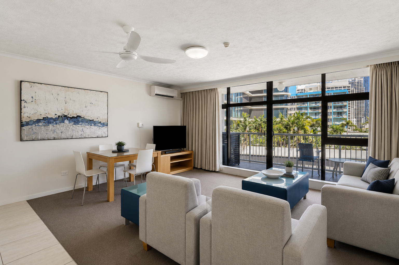 9F/3277 Surfers Paradise Boulevard — photo 5 of 16