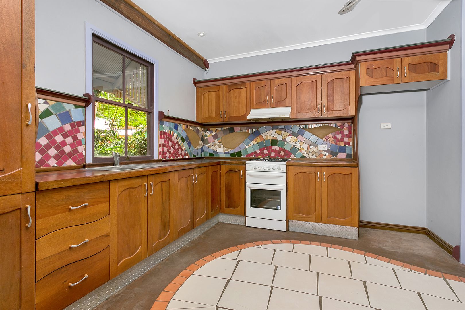 10 Clohesy Street, Koah, QLD 4881
