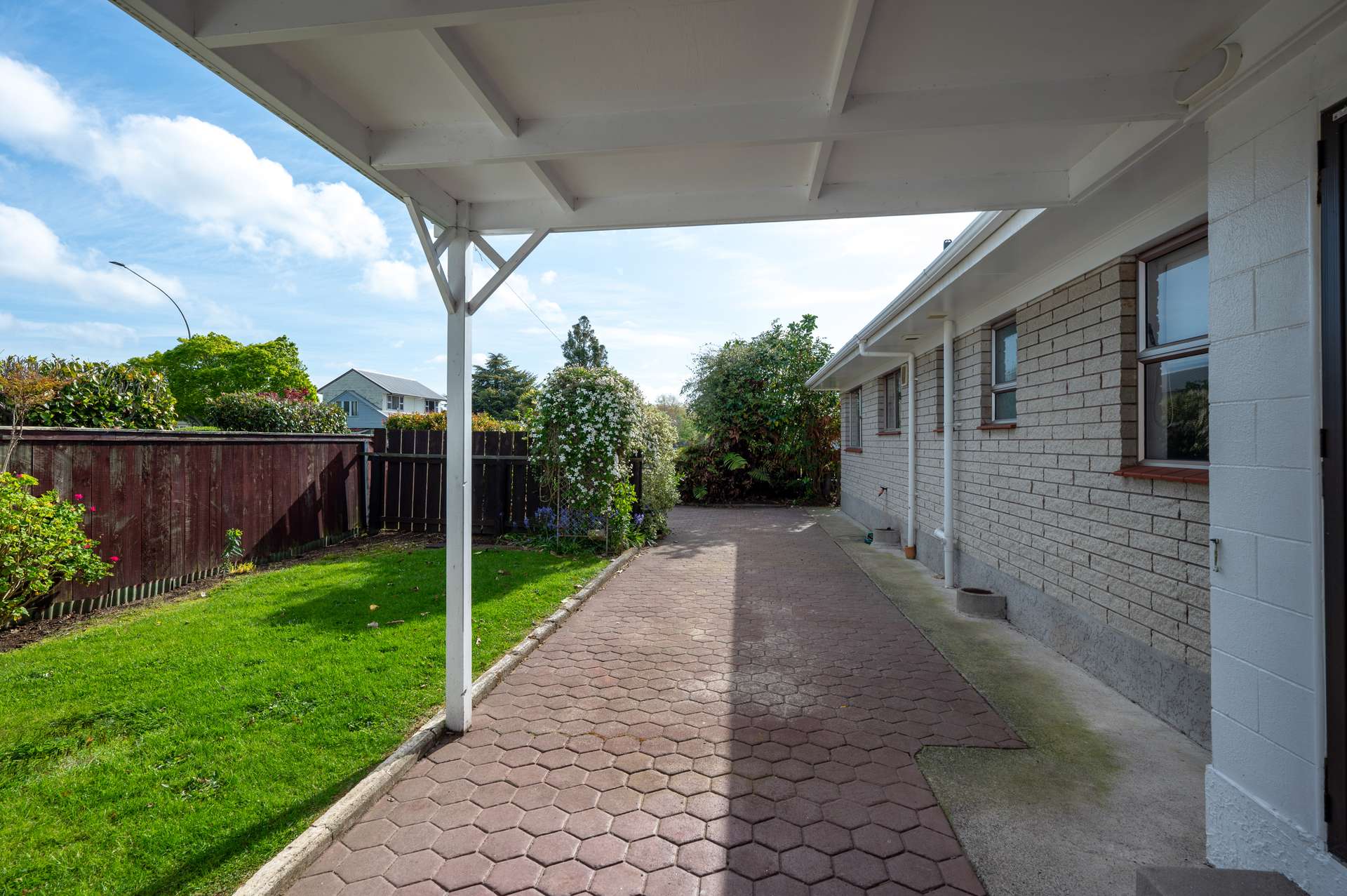 52A Robertson Street photo 15