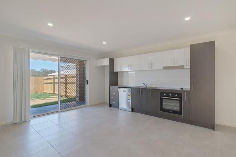 1/235 Edward Street, Flinders View, QLD 4305
