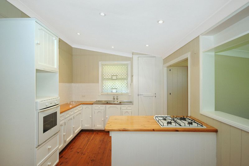 10 Wallace Street, Newtown, QLD 4350