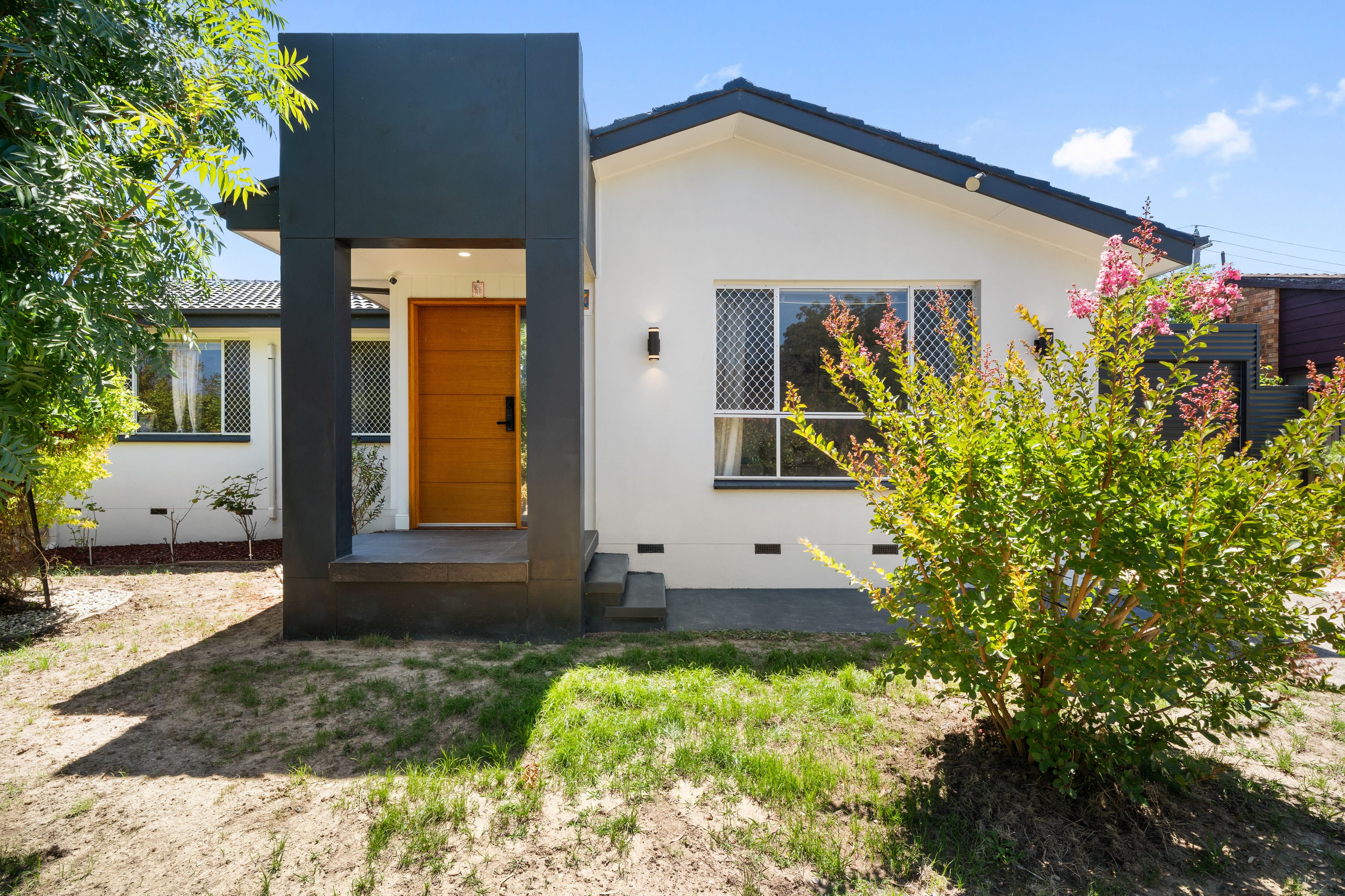 84 Lee-Steere Crescent, Kambah, ACT 2902