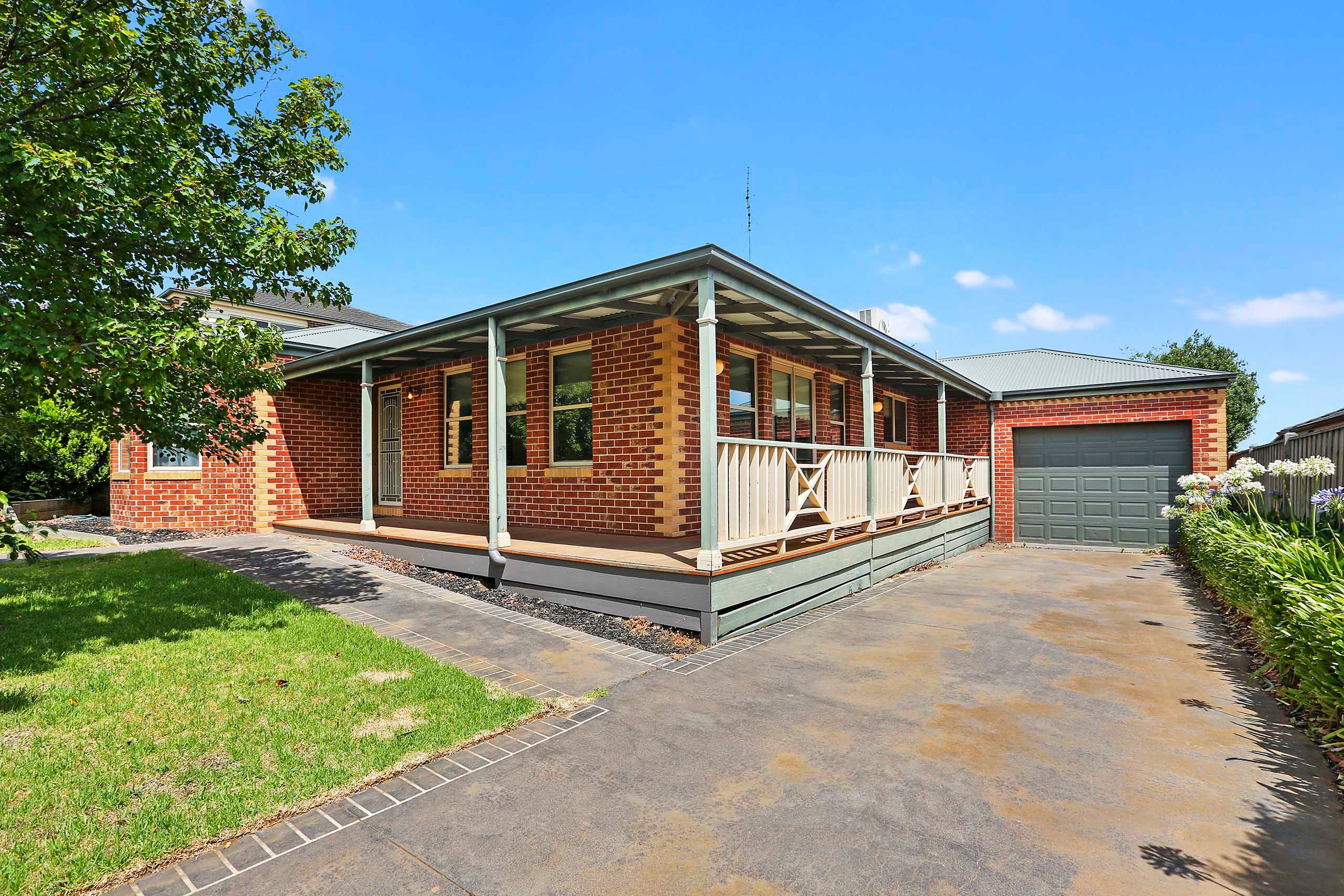 4 Vaucluse Rise, Highton, VIC 3216