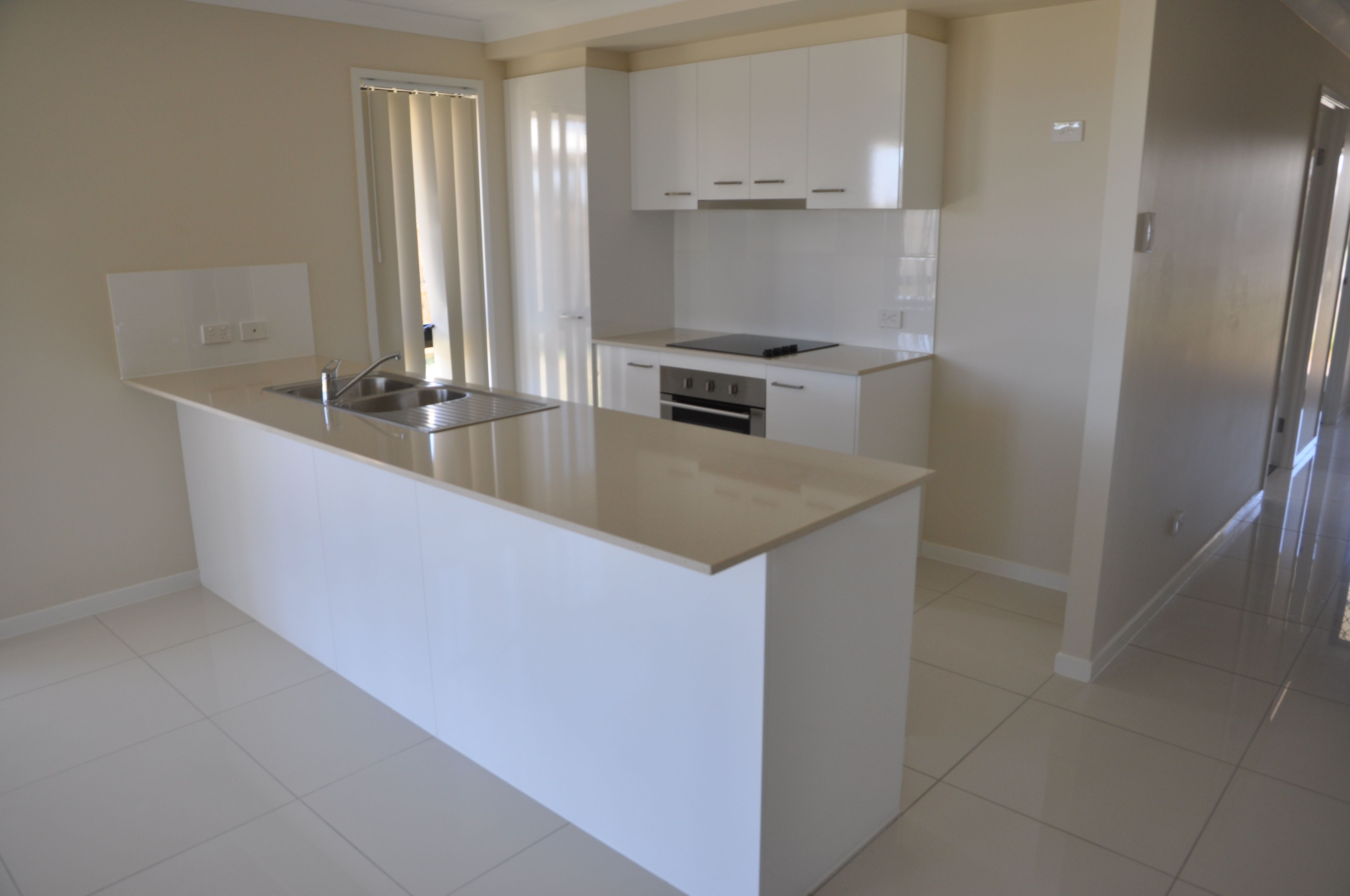 1/8 Weebah Place, Cambooya, QLD 4358