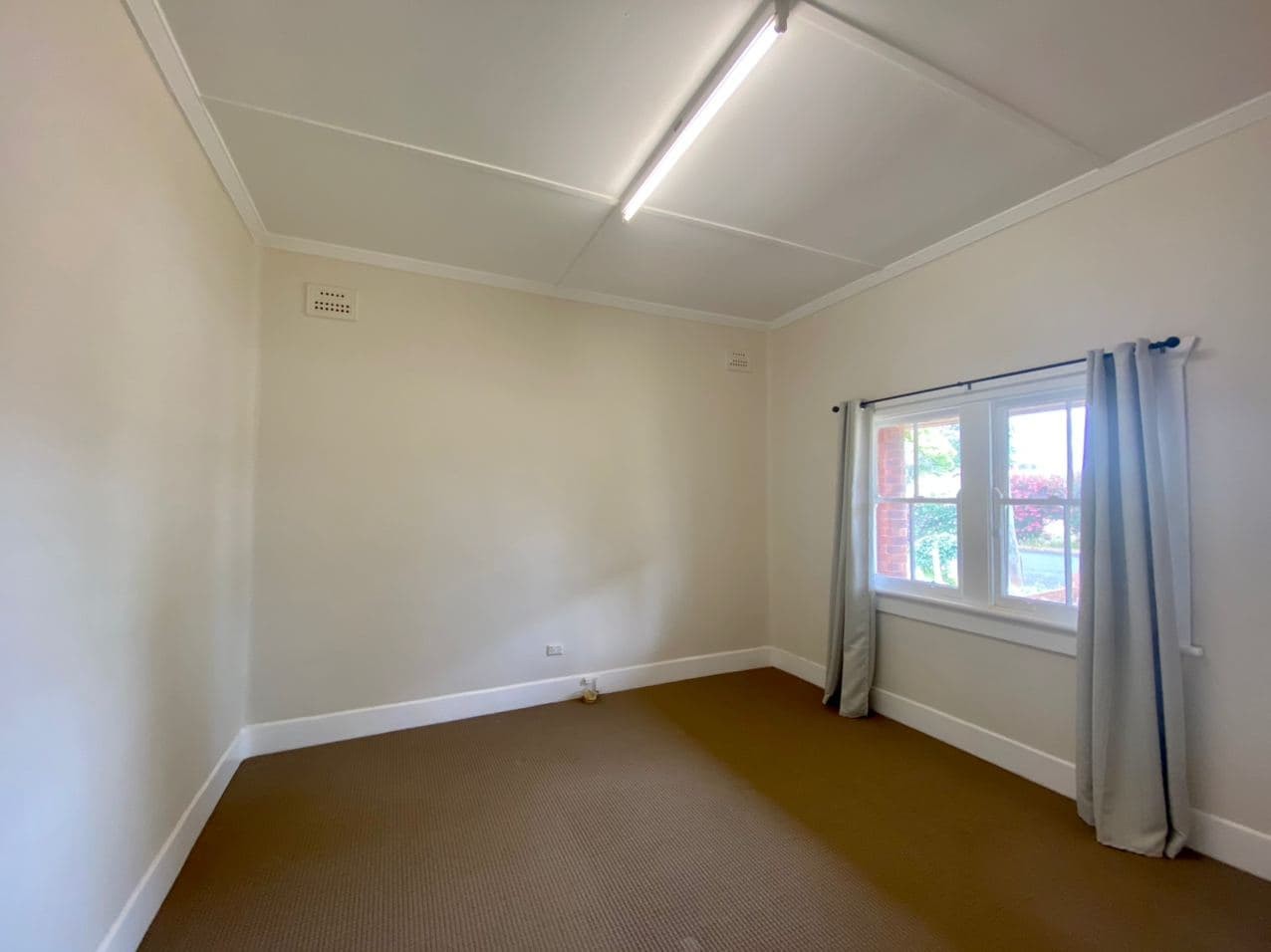 1 Sydney Street, Parkes, NSW 2870