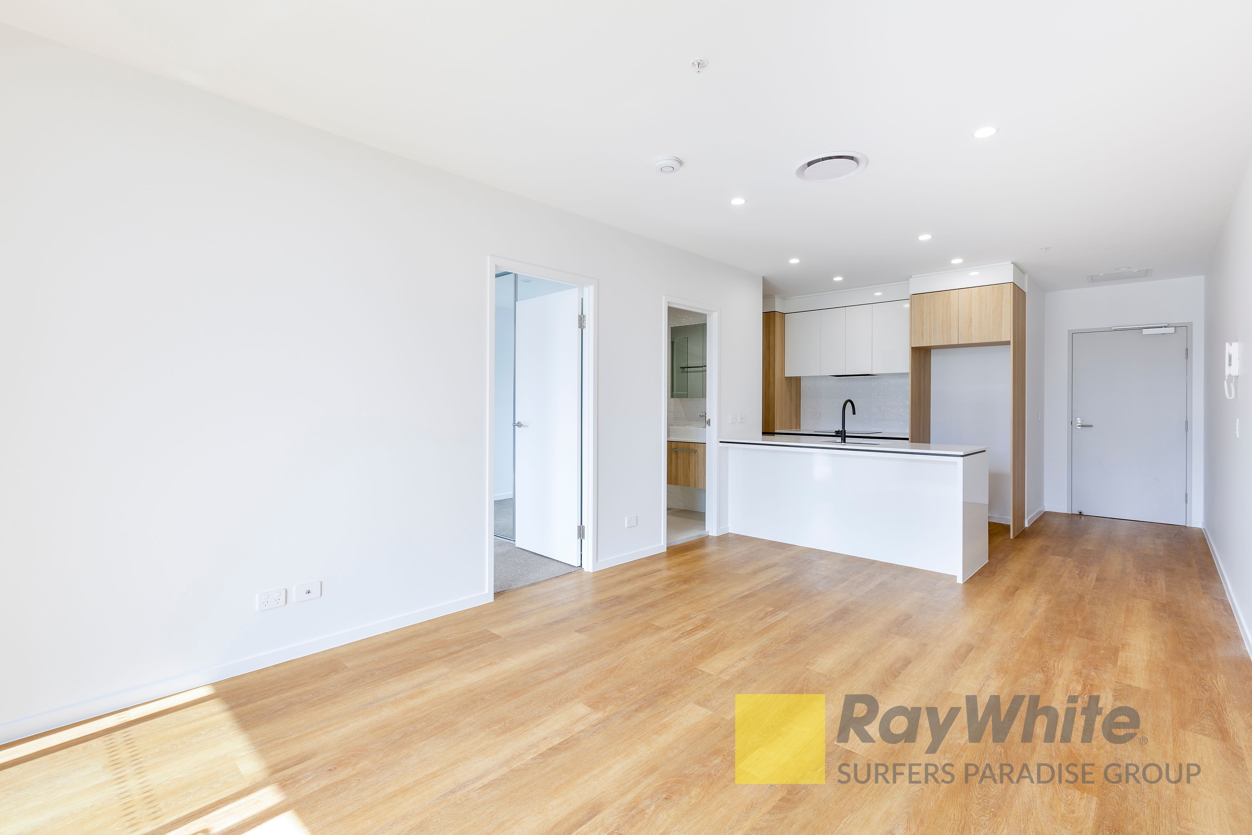 66/18 Remembrance Drive, Surfers Paradise, QLD 4217