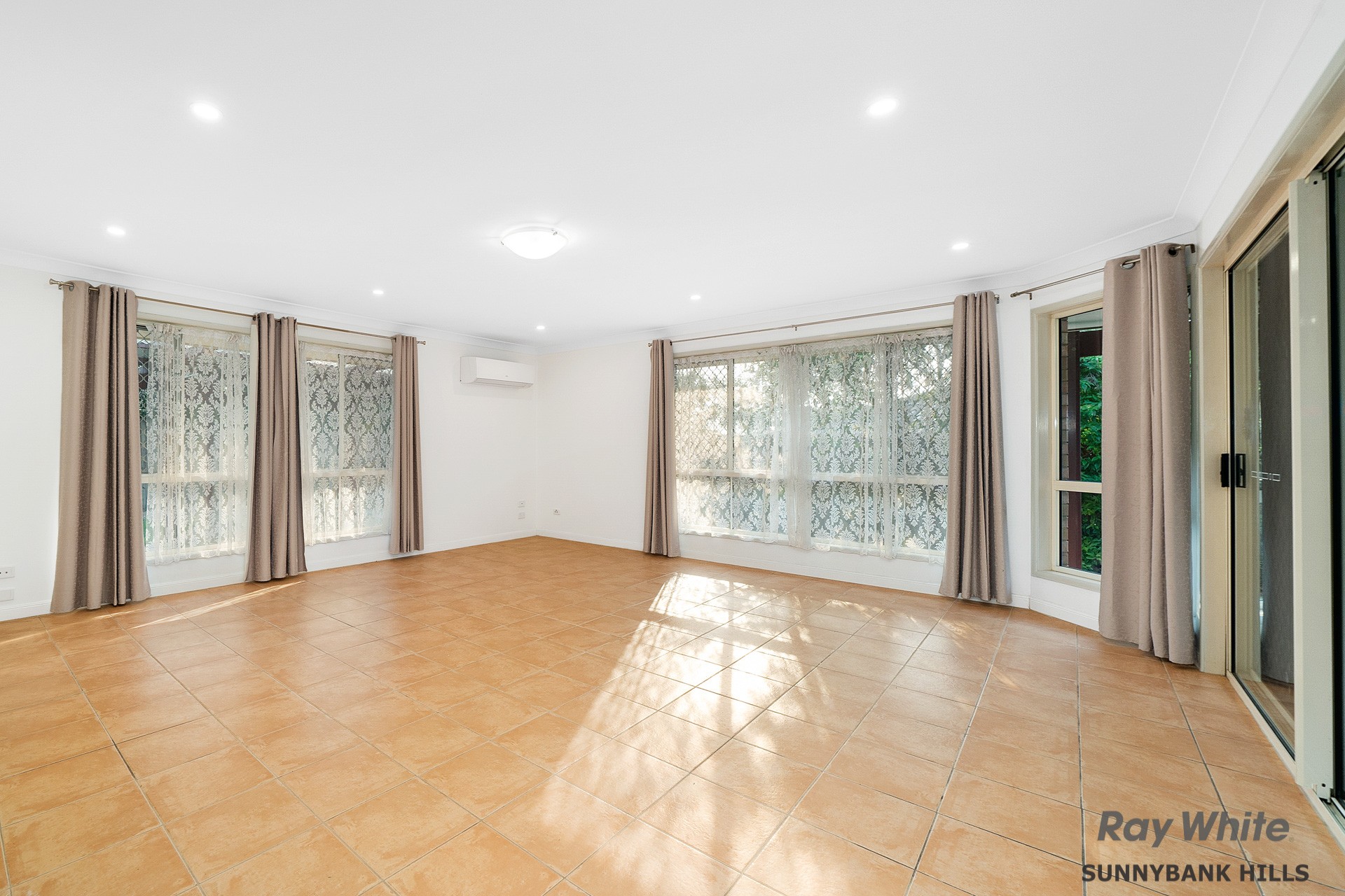 49 Victoria Crescent, Parkinson, QLD 4115