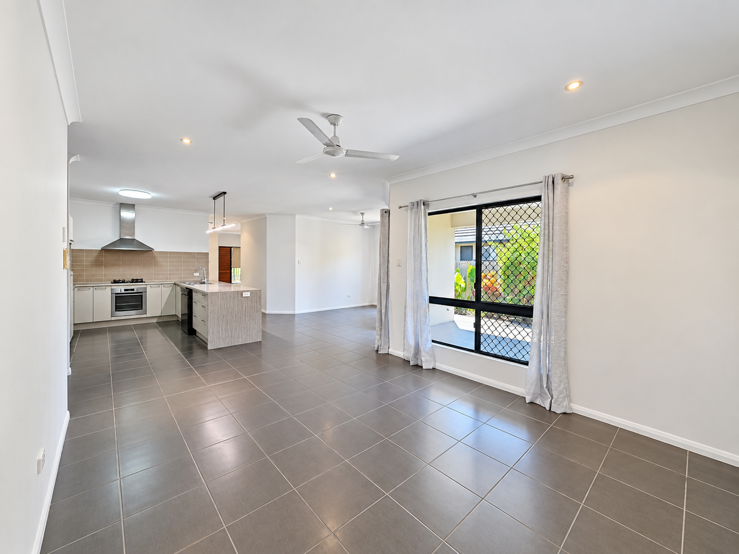 82 Mannikin Way — photo 6 of 17