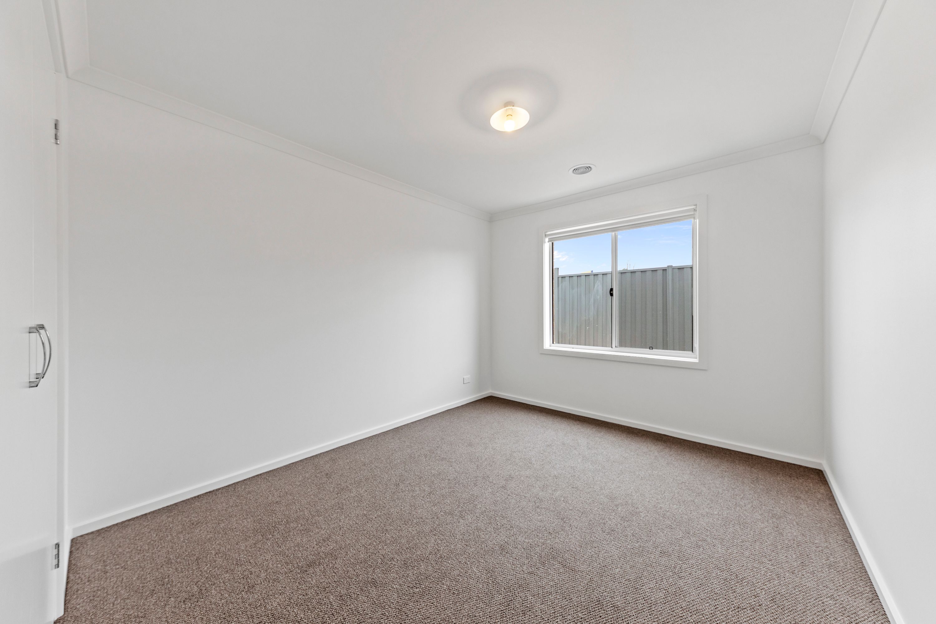 10 Silverstar Street — photo 15 of 16