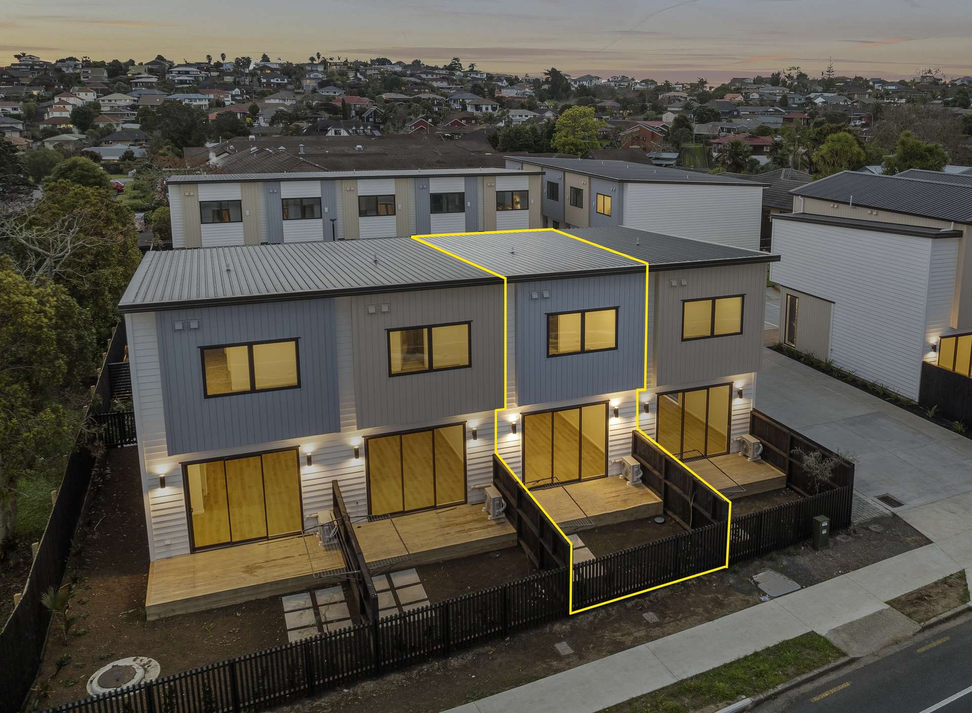 2/103 Botany Road photo 1