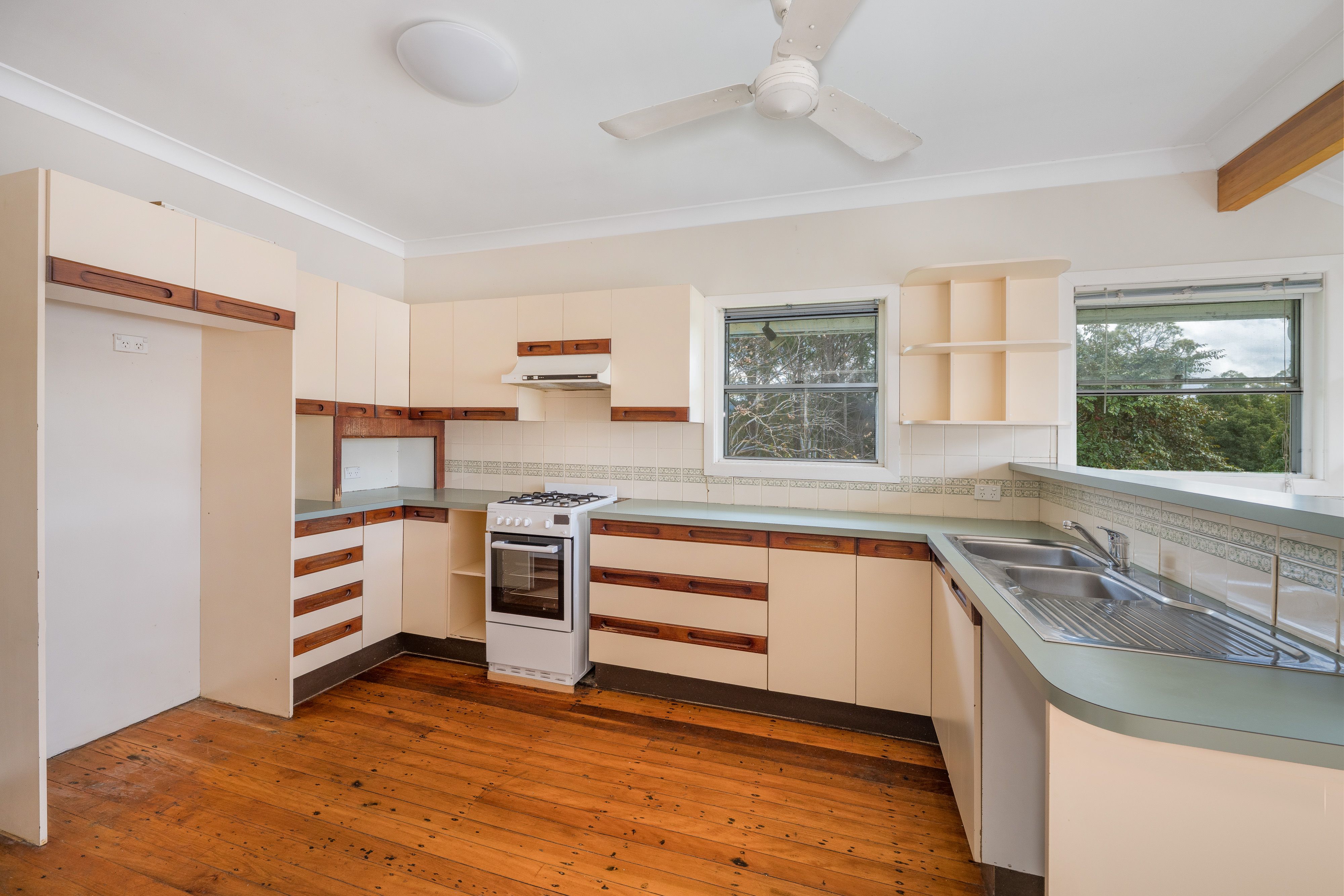 168 Archer Street — photo 6 of 17
