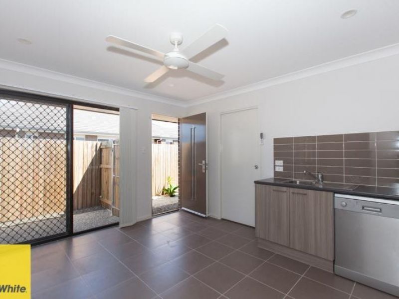 48B Stringybark Street, Regents Park, QLD 4118