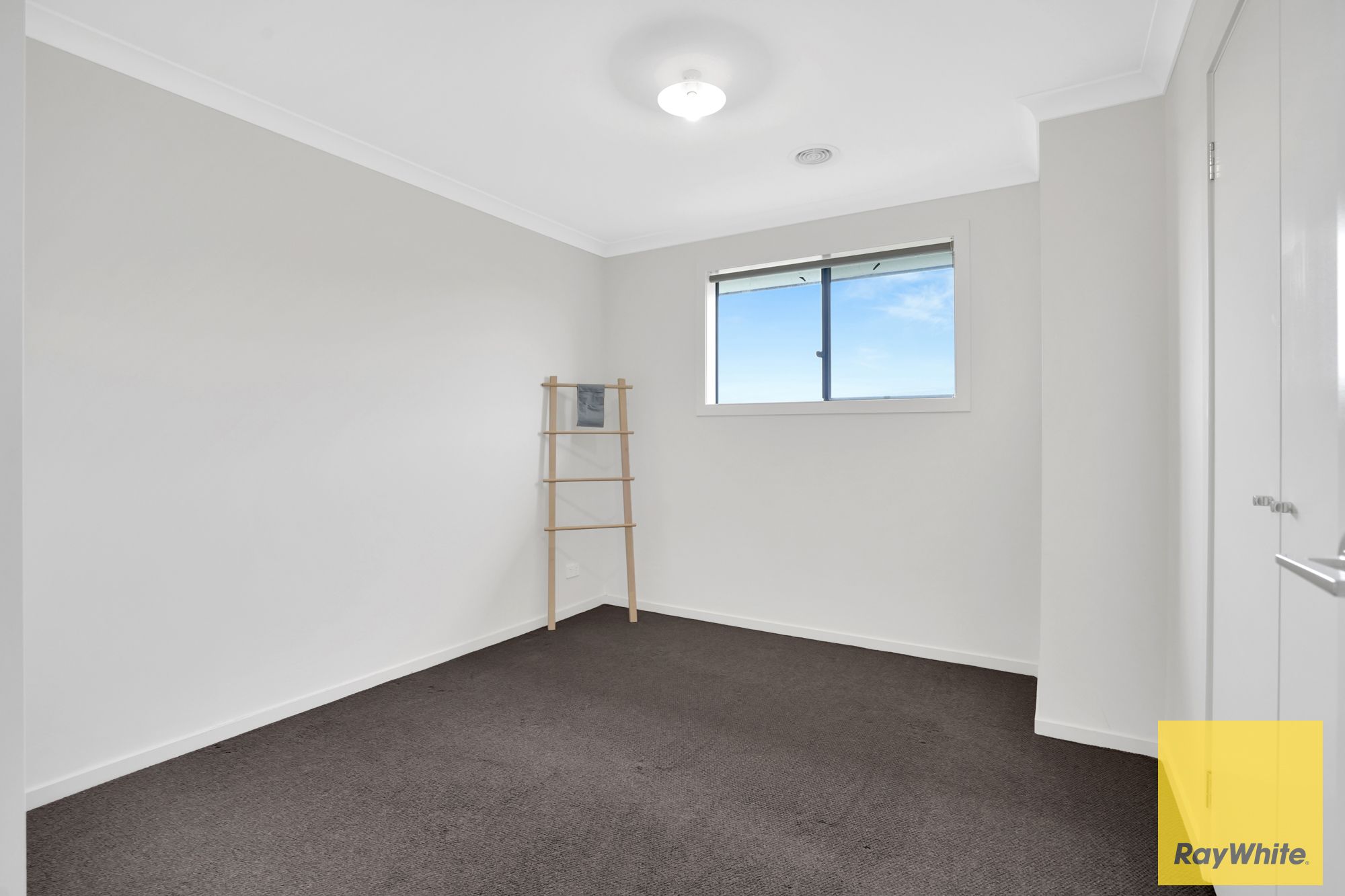 11 Mangrove Road, AINTREE, VIC 3336
