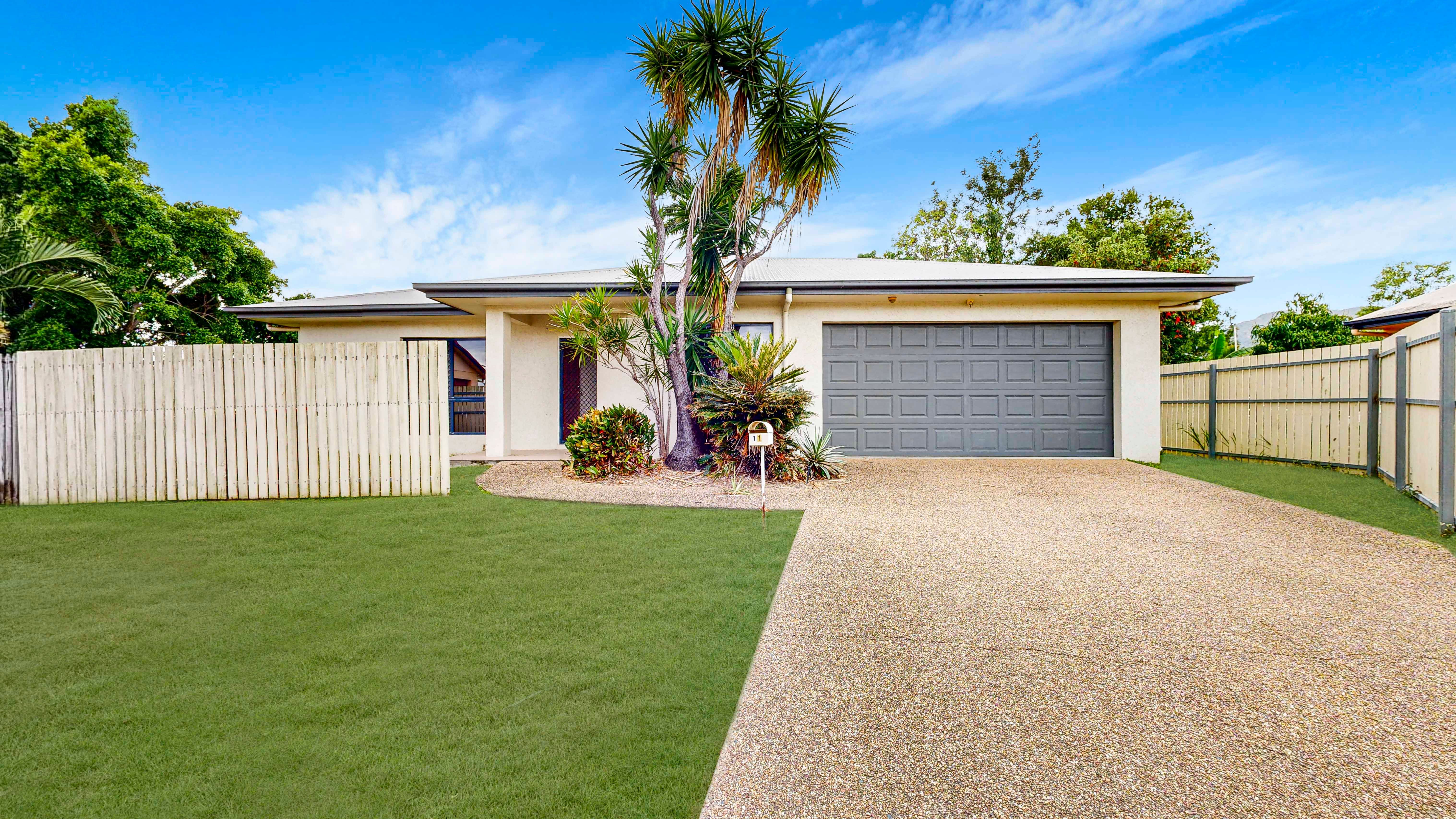 11 Bellamy Street, Rasmussen, QLD 4815