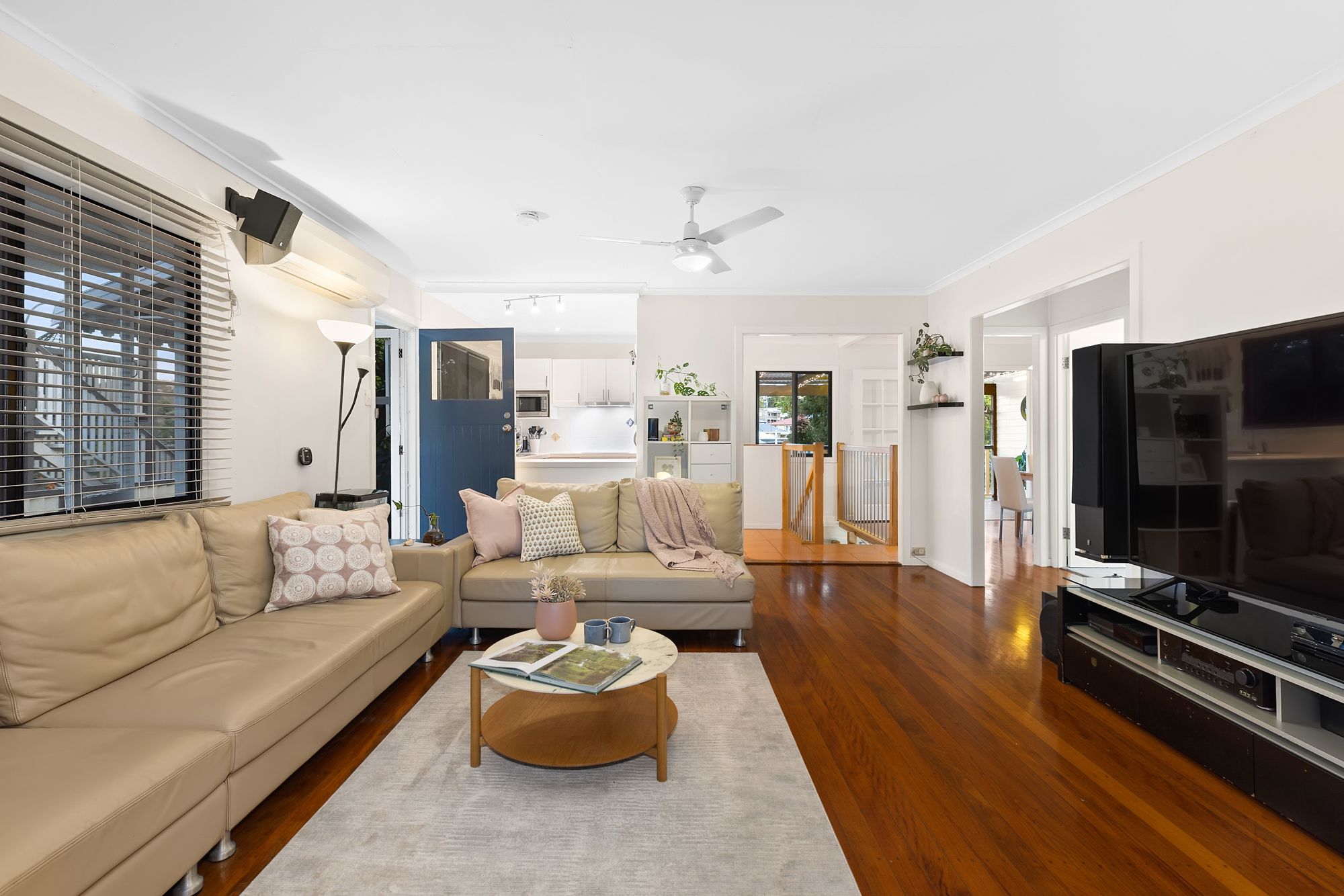 17 Dooloo Crescent, Ferny Hills, QLD 4055