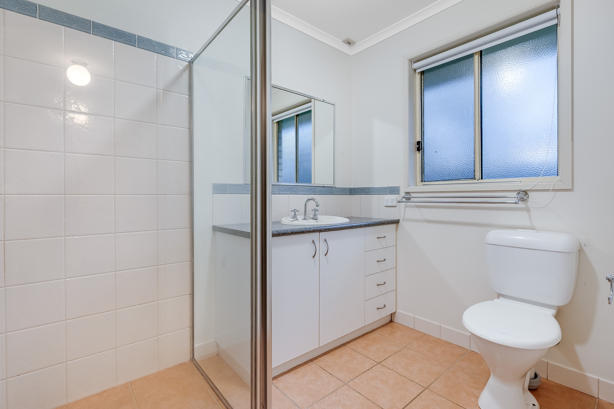 63 Kurrajong Crescent, West Albury, NSW 2640