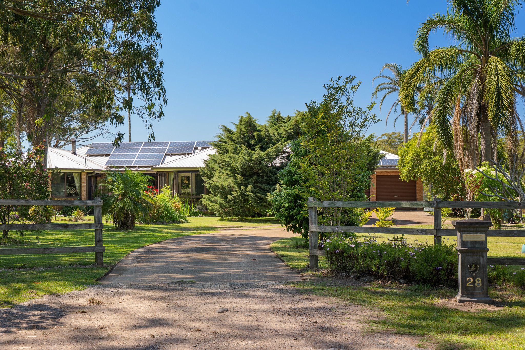 28 Lakeside Terrace — photo from Ray White Raymond Terrace