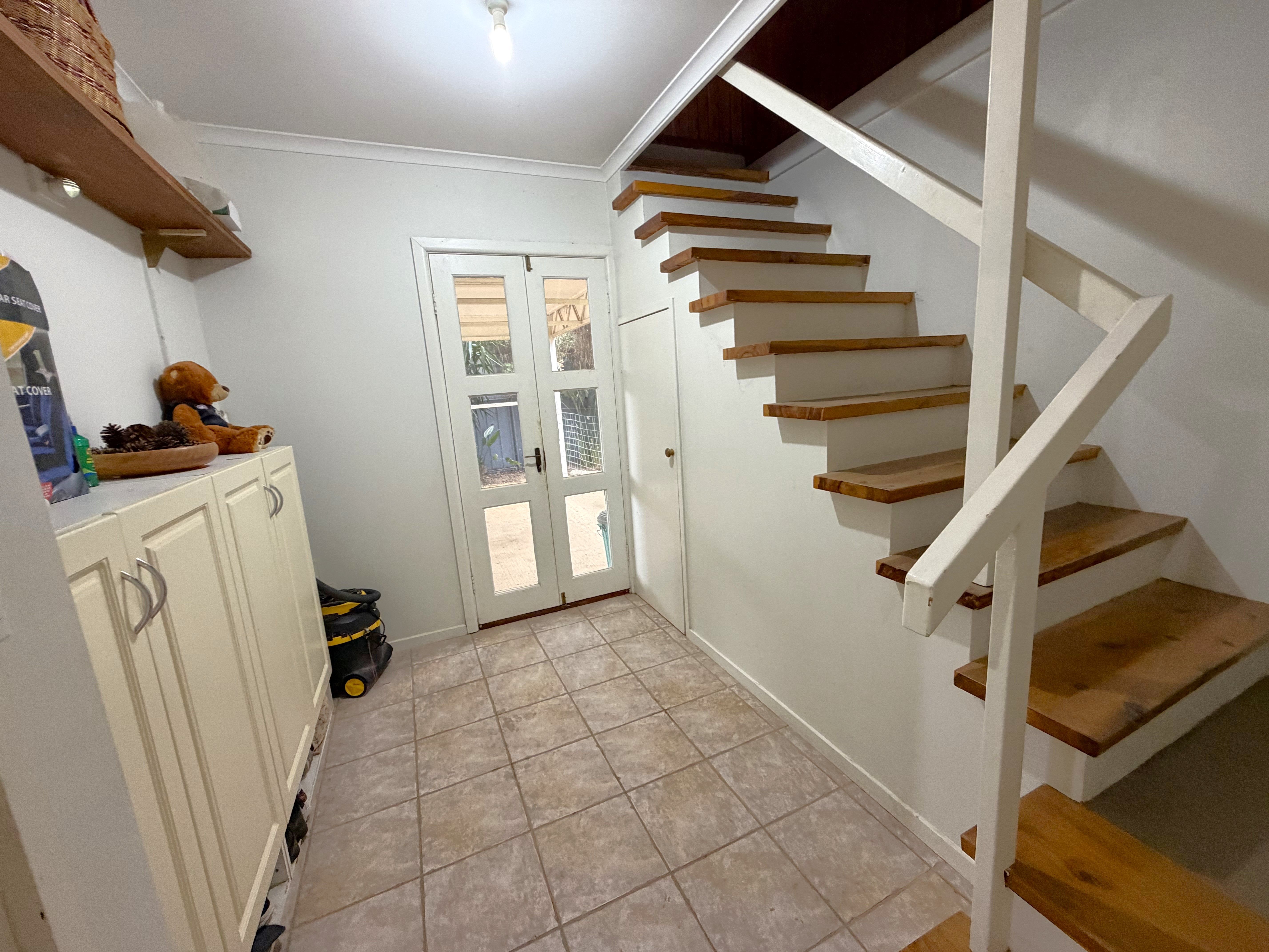 81 Macauley Street — photo 9 of 13