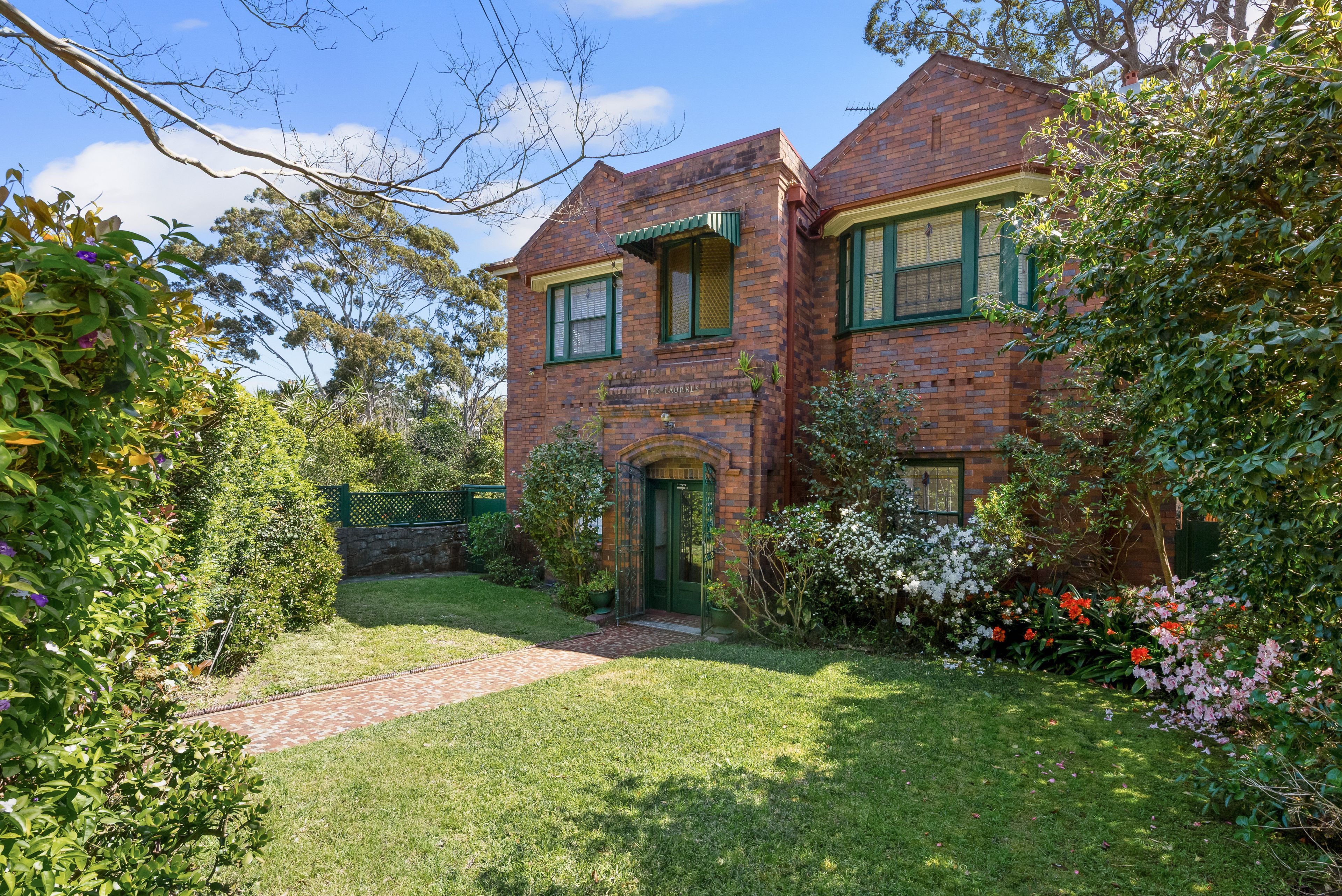 2/55 Albion Street — photo 4 of 11