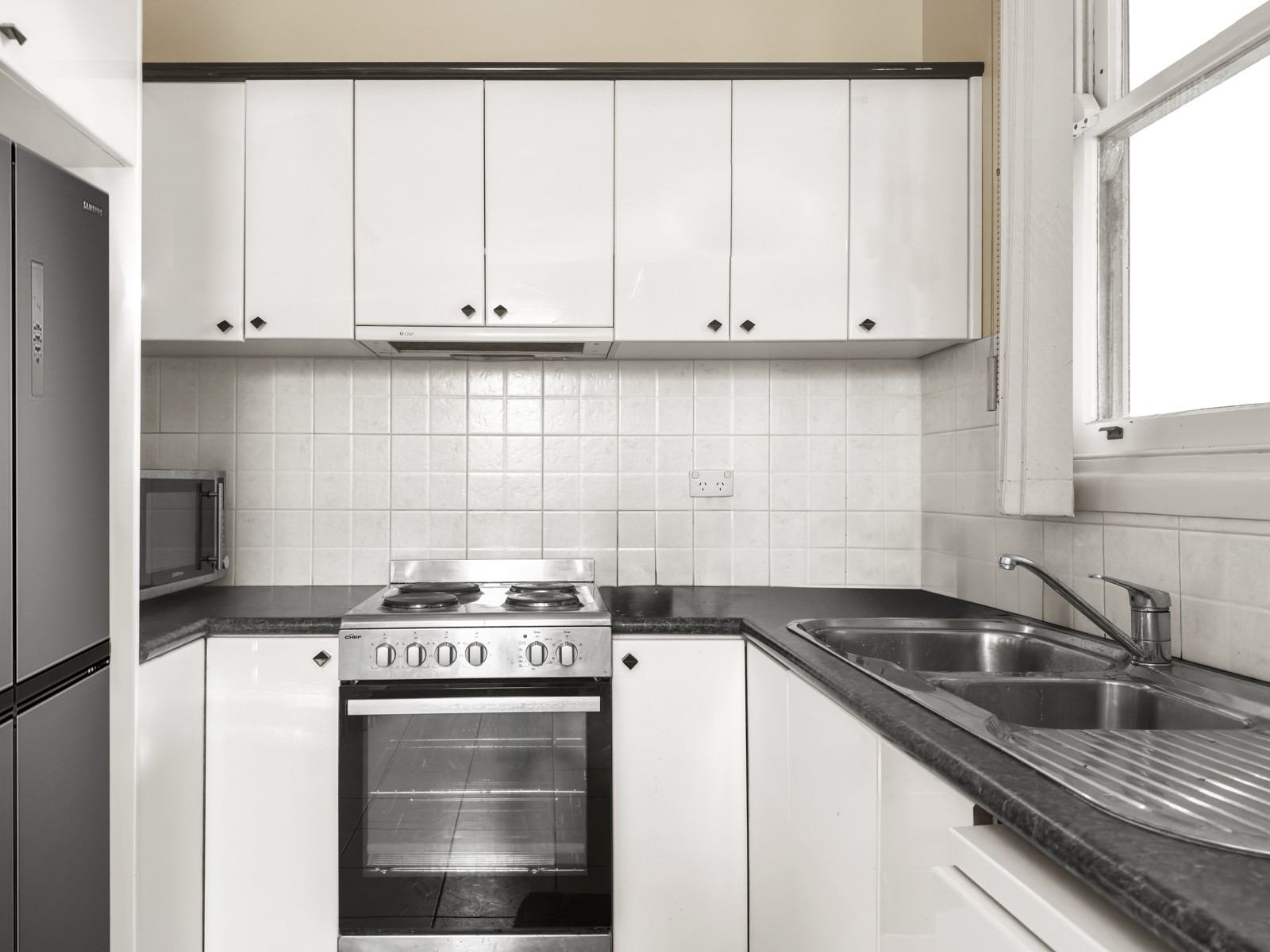 19 Lawrence Street, Peakhurst, NSW 2210