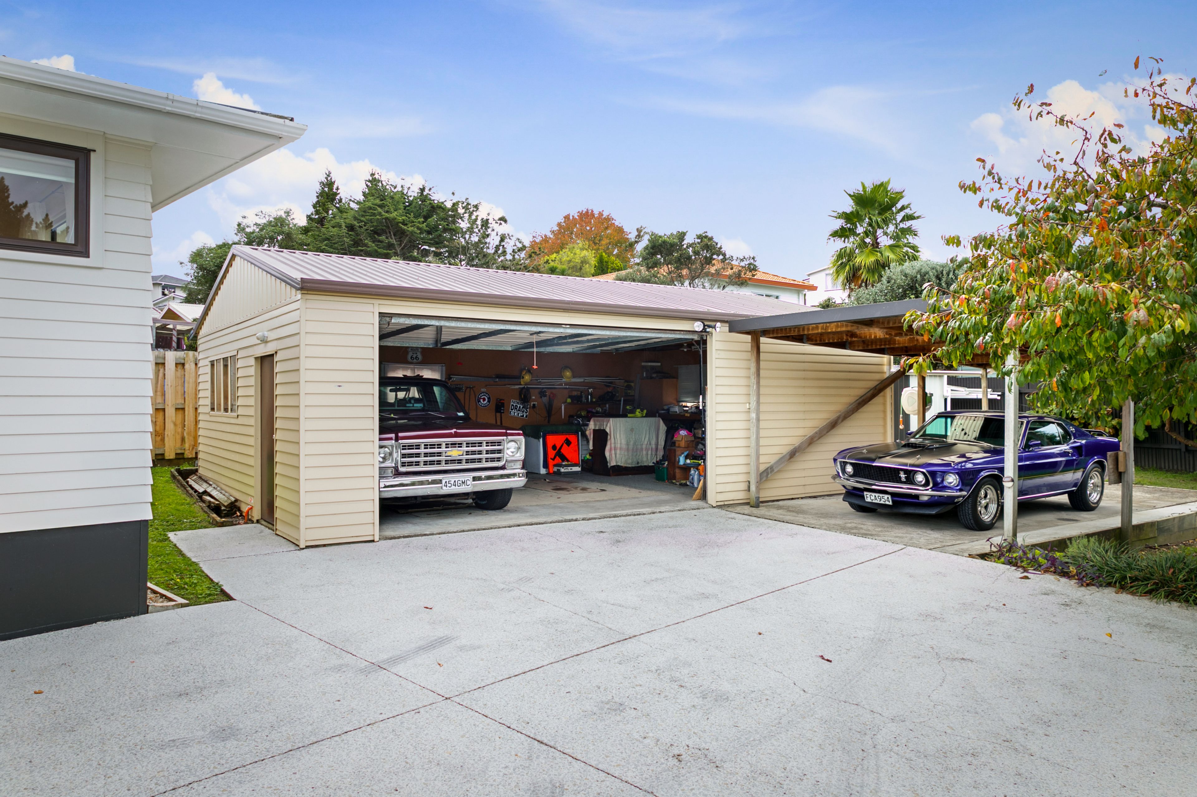 44 La Rosa Street, Green Bay, Waitakere City