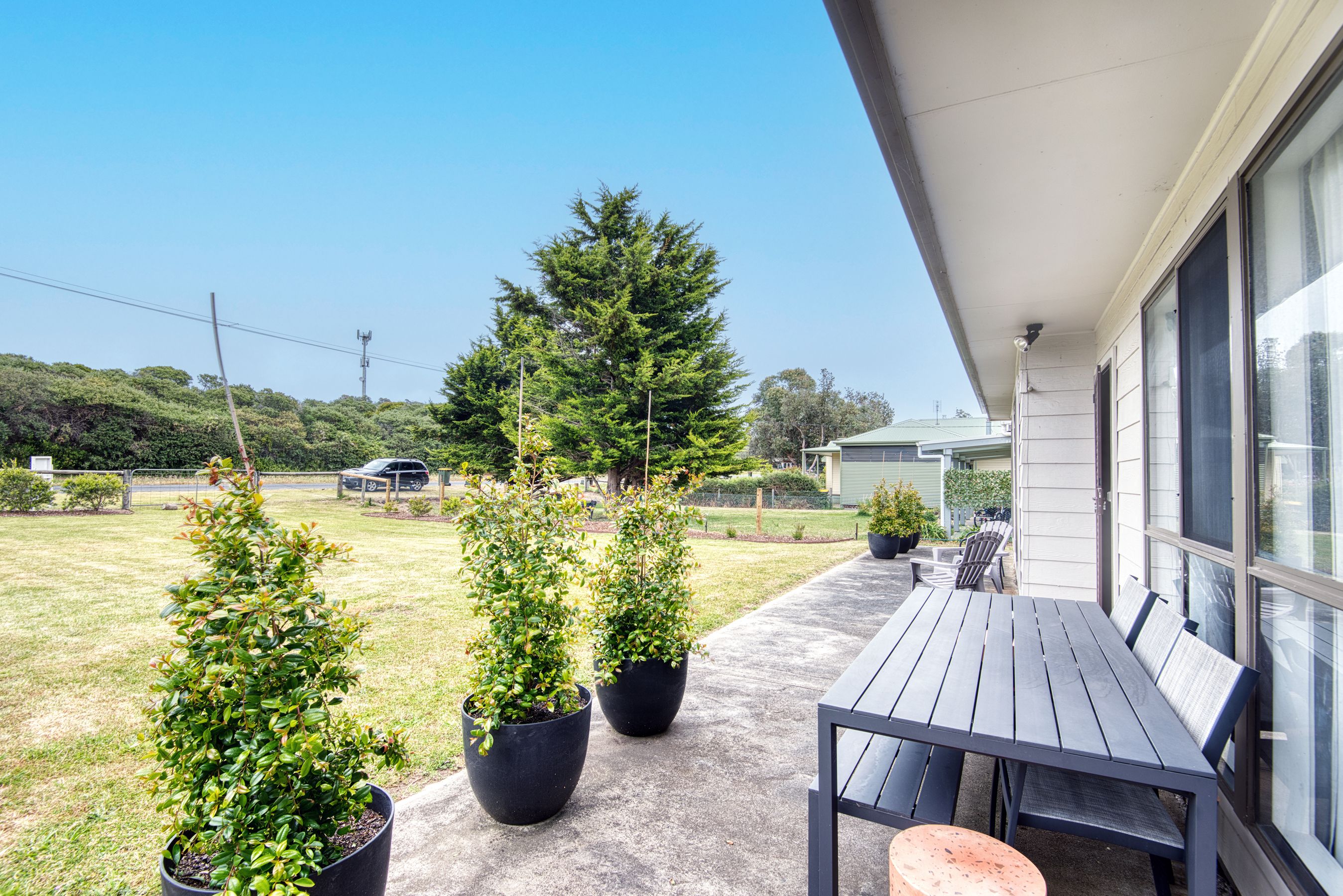 100 Canterbury Road — photo 3 of 16