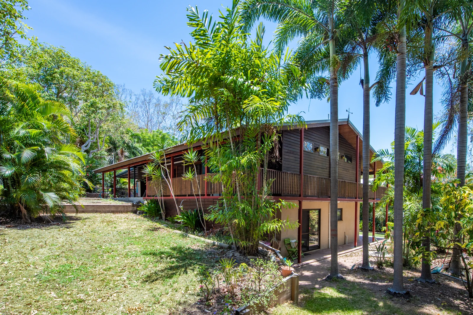 17 Grace Street, Nelly Bay, QLD 4819
