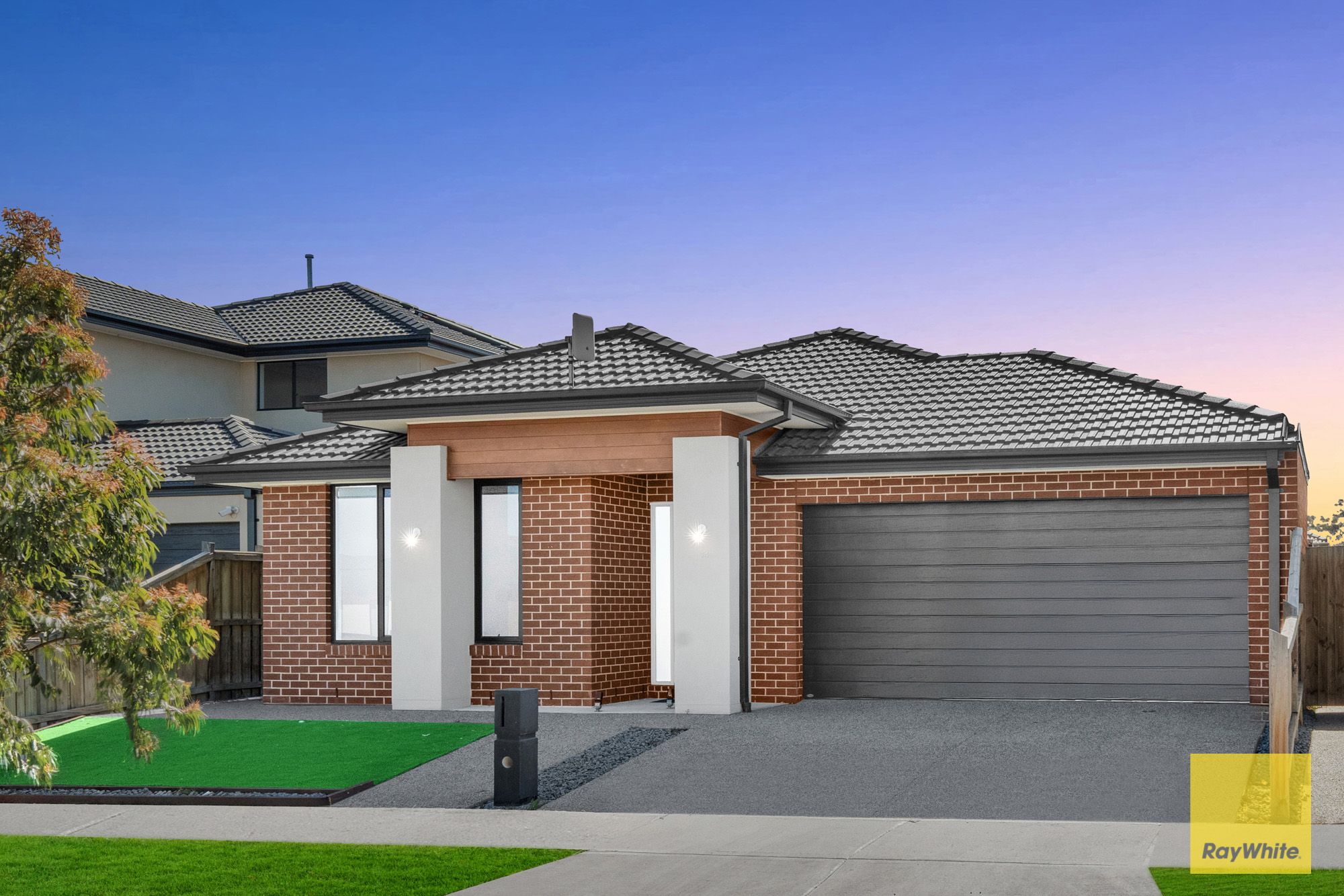 14 Hampshire Avenue, Rockbank, VIC 3335