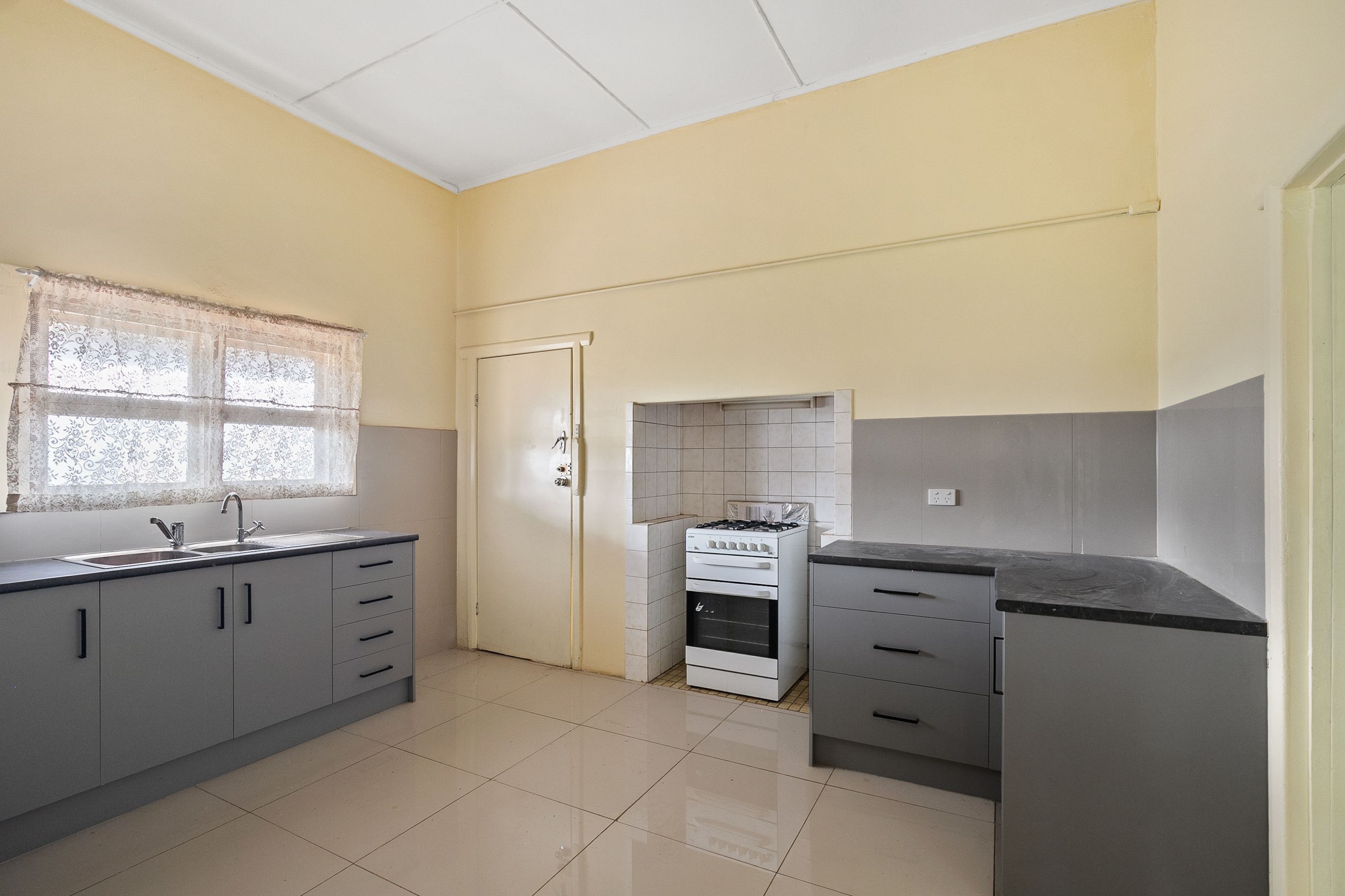75 Germein Road — photo 10 of 30
