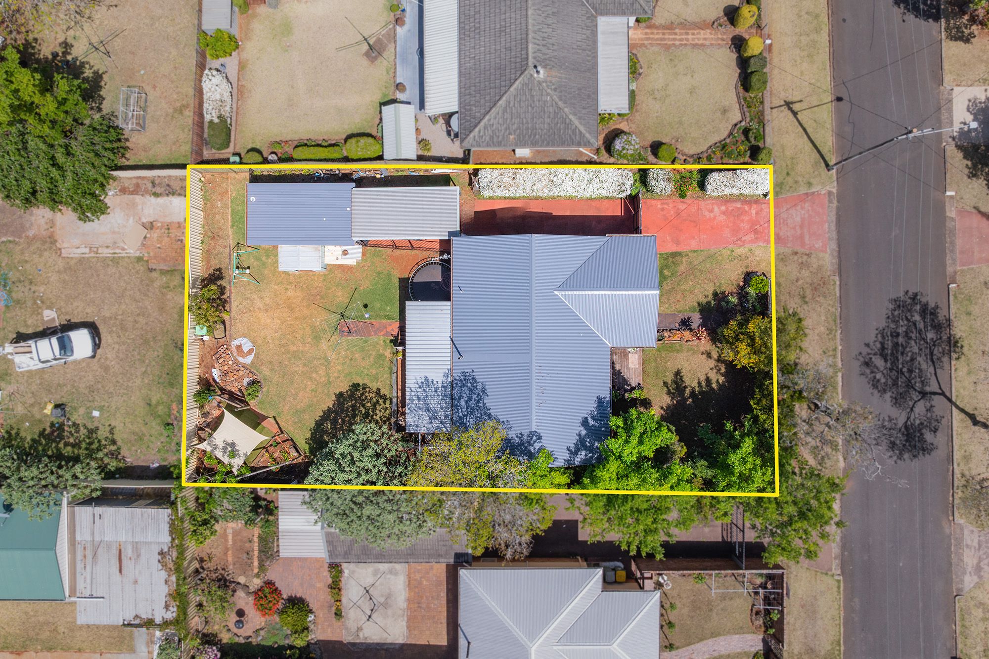 16 Challenor Street — photo 10 of 12