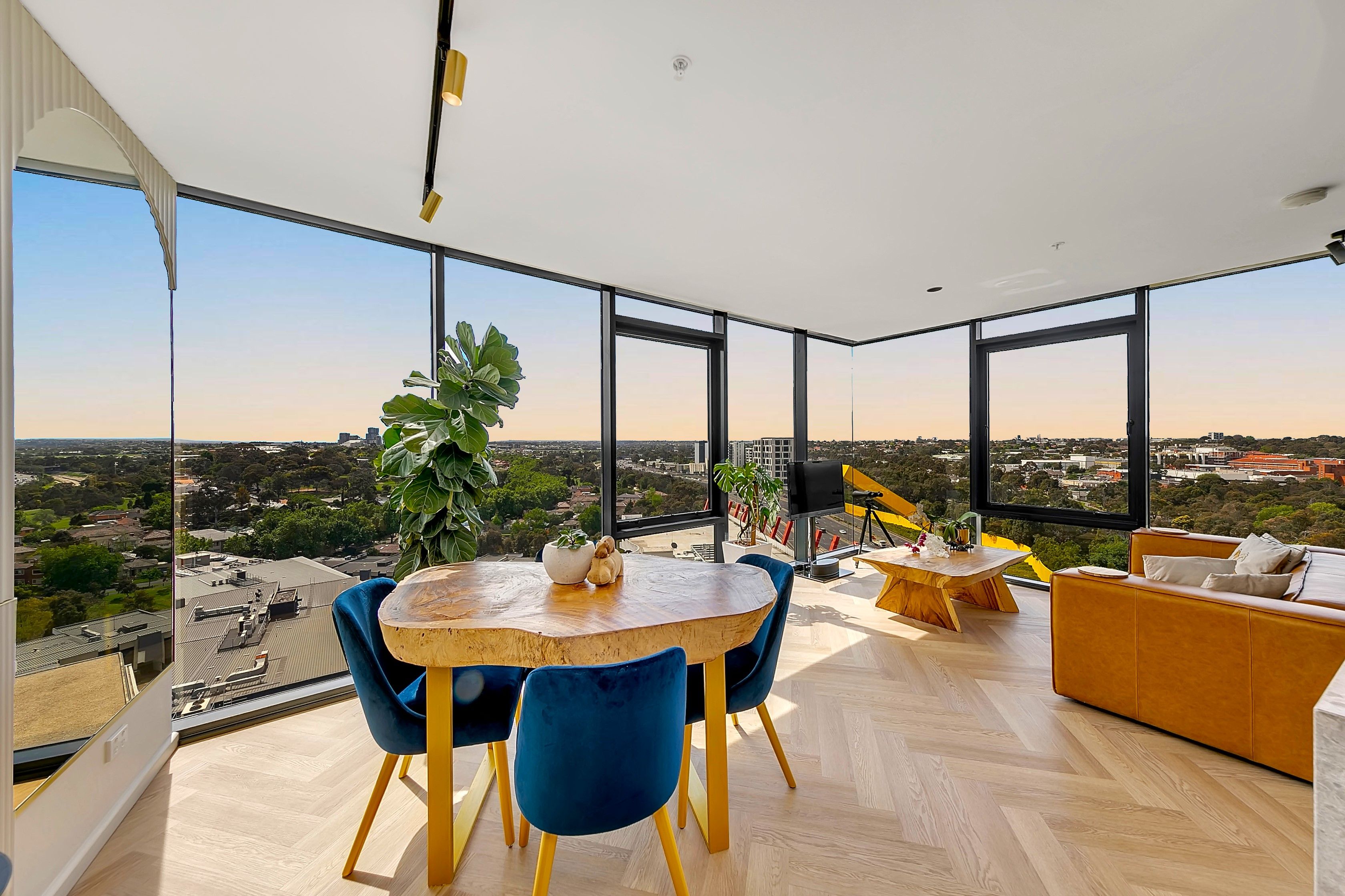 18 Mt Alexander Road, Travancore VIC 3032
