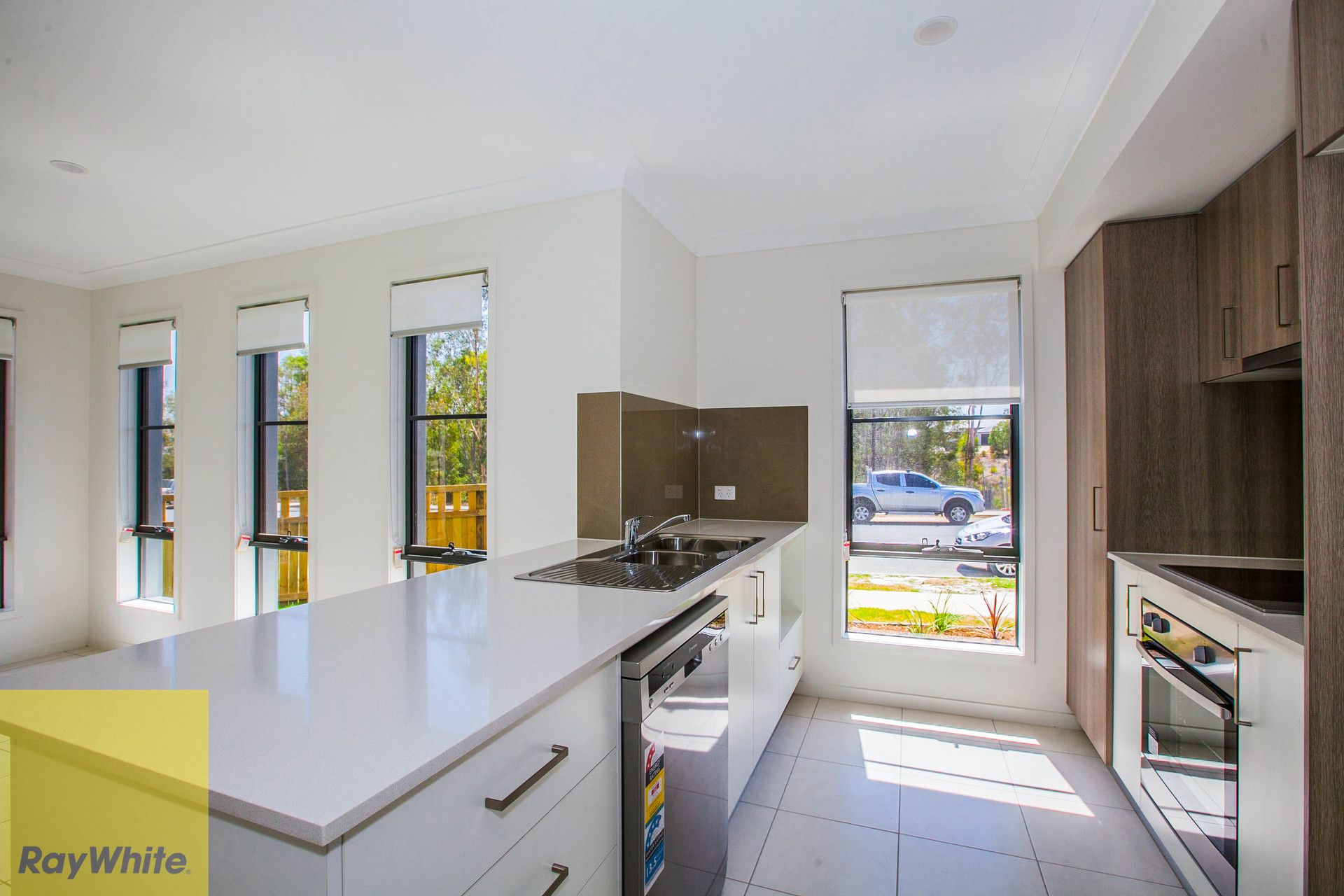 14 Bottlebrush Drive, Deebing Heights, QLD 4306