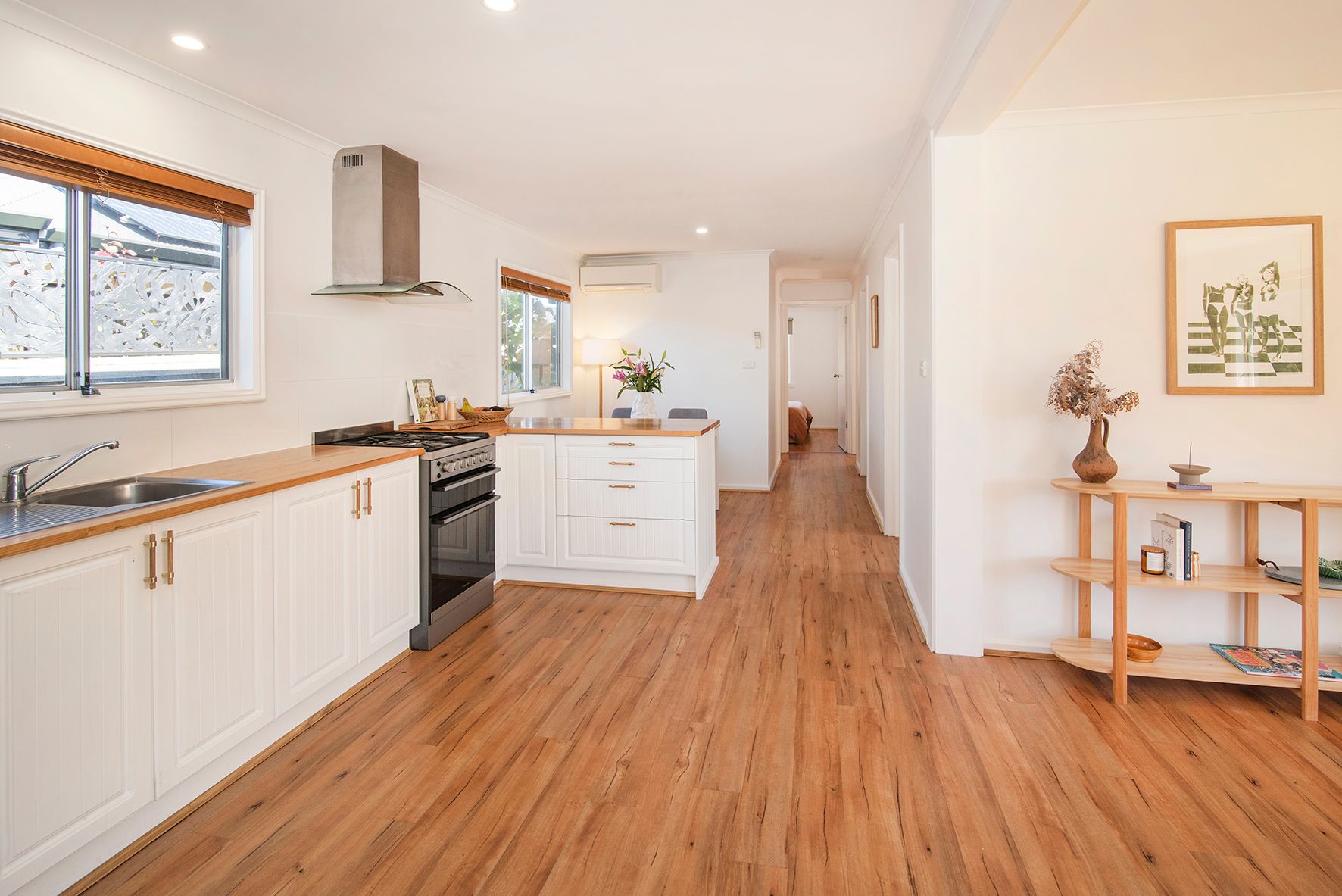 15 Jacaranda Crescent — photo 5 of 19