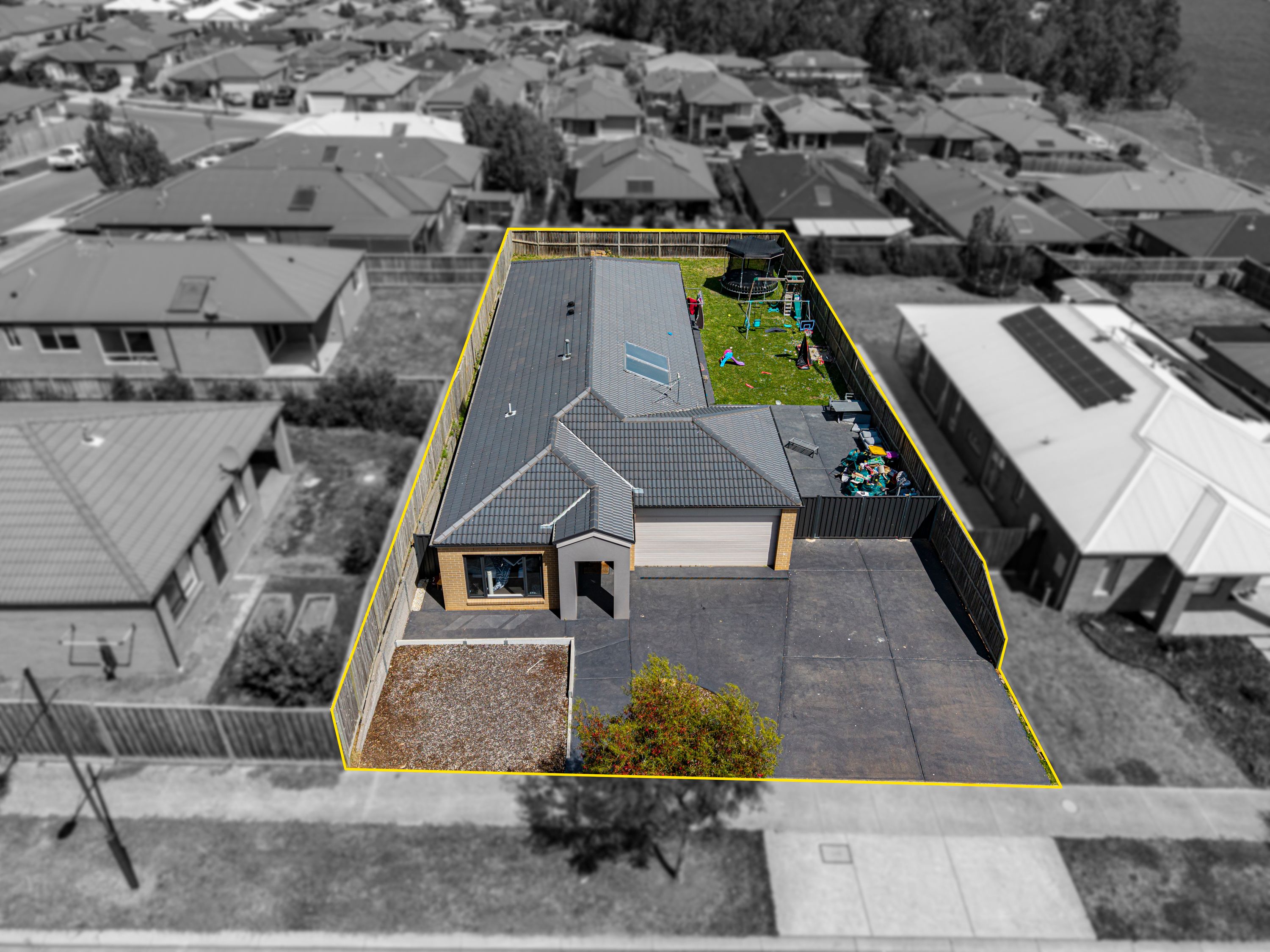 8 Holly Street — photo 14 of 18