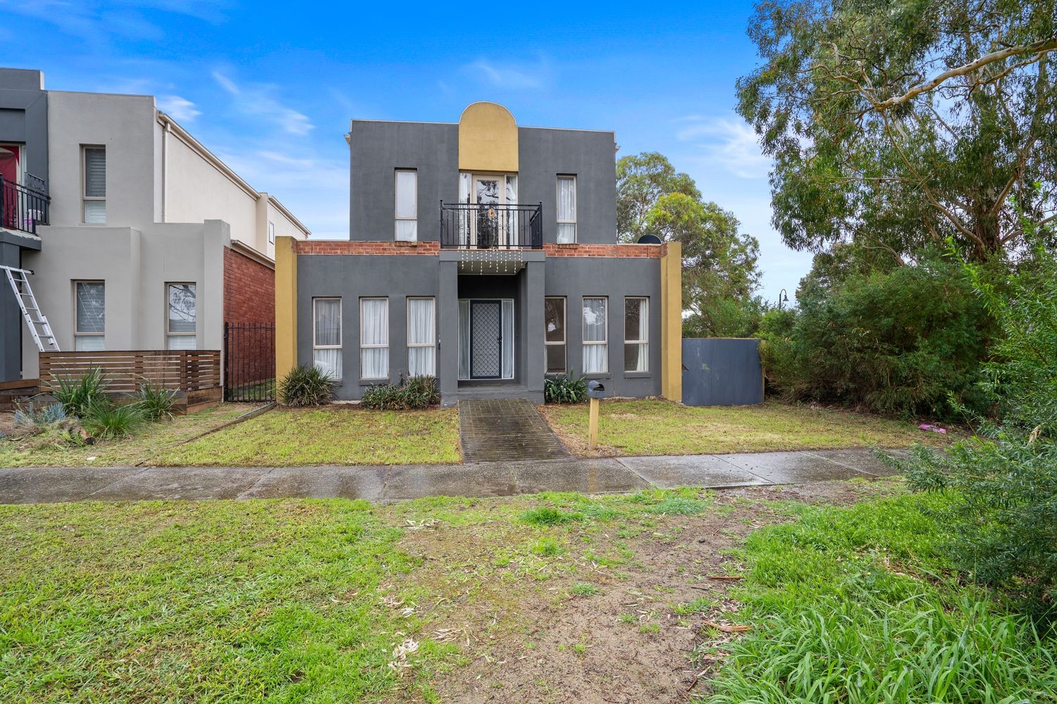 11 Hollyhock Walk, South Morang, VIC 3752