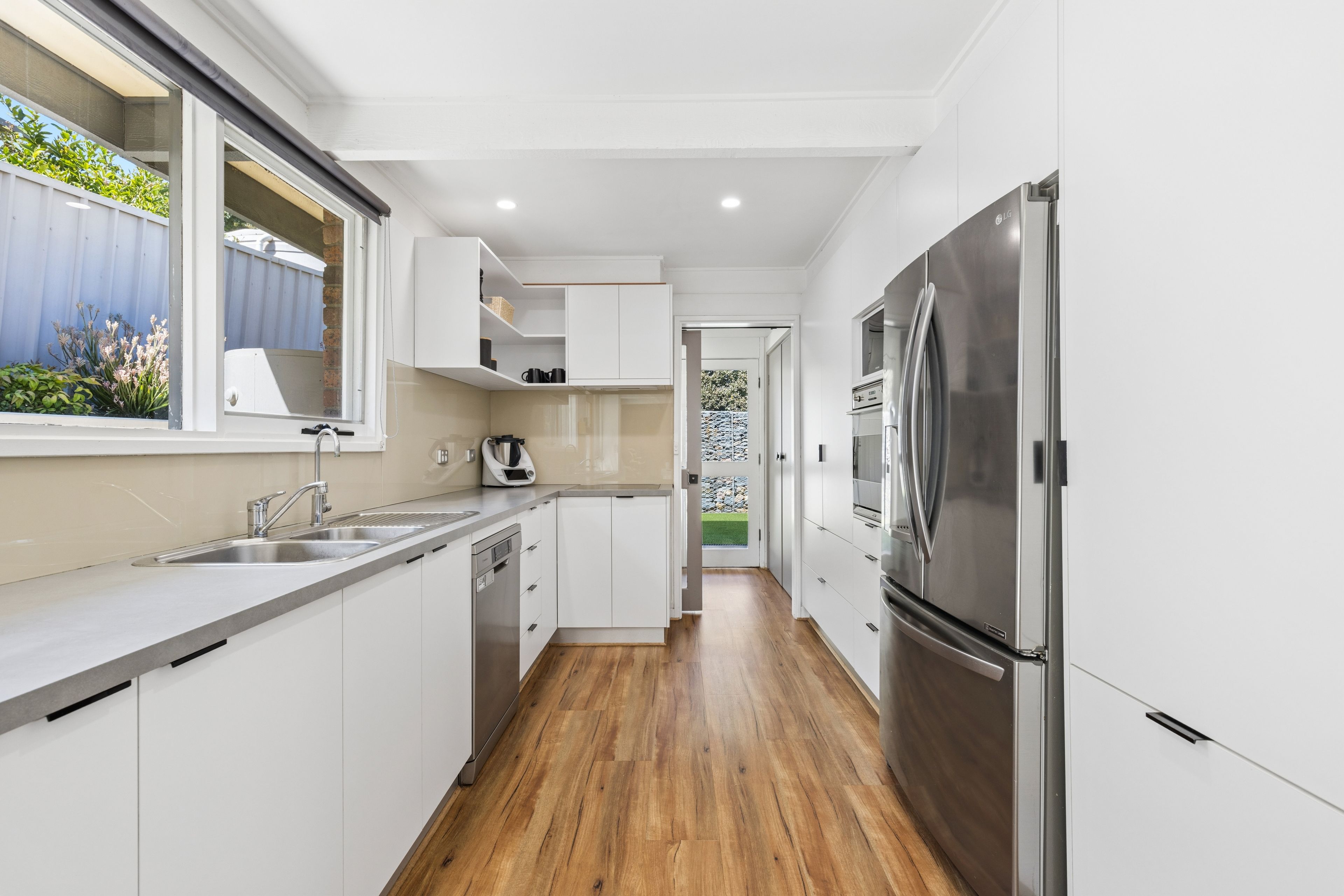 6 Reserve Avenue — photo 4 of 25