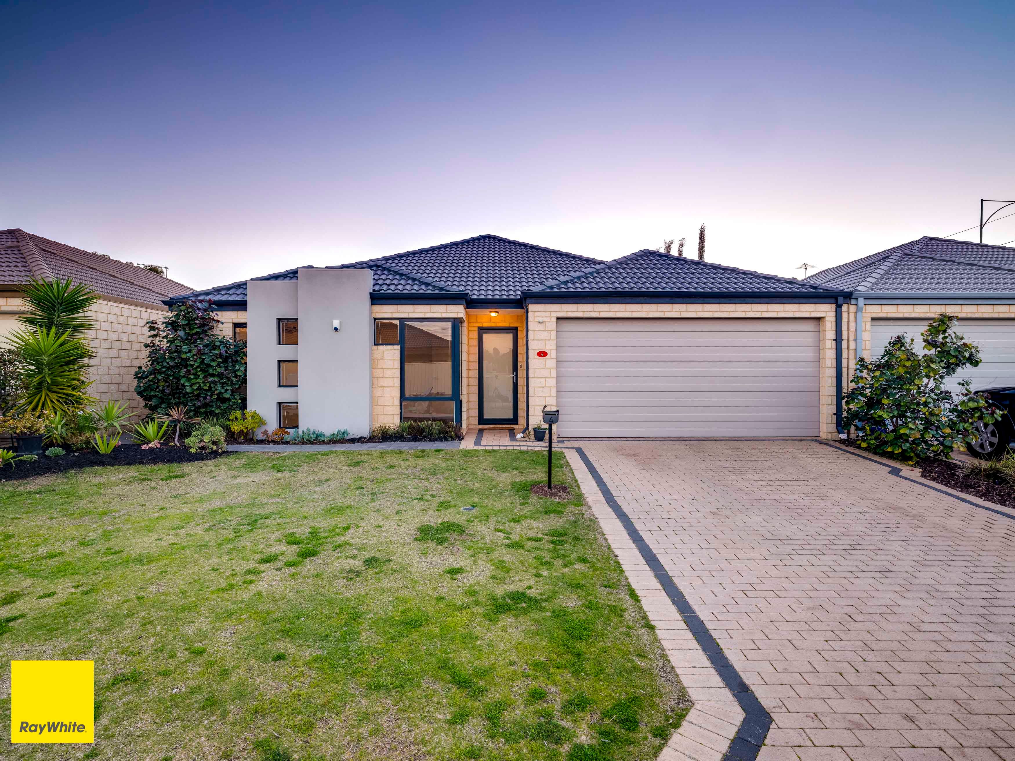 4 Hoypoy Gardens, Darch WA 6065