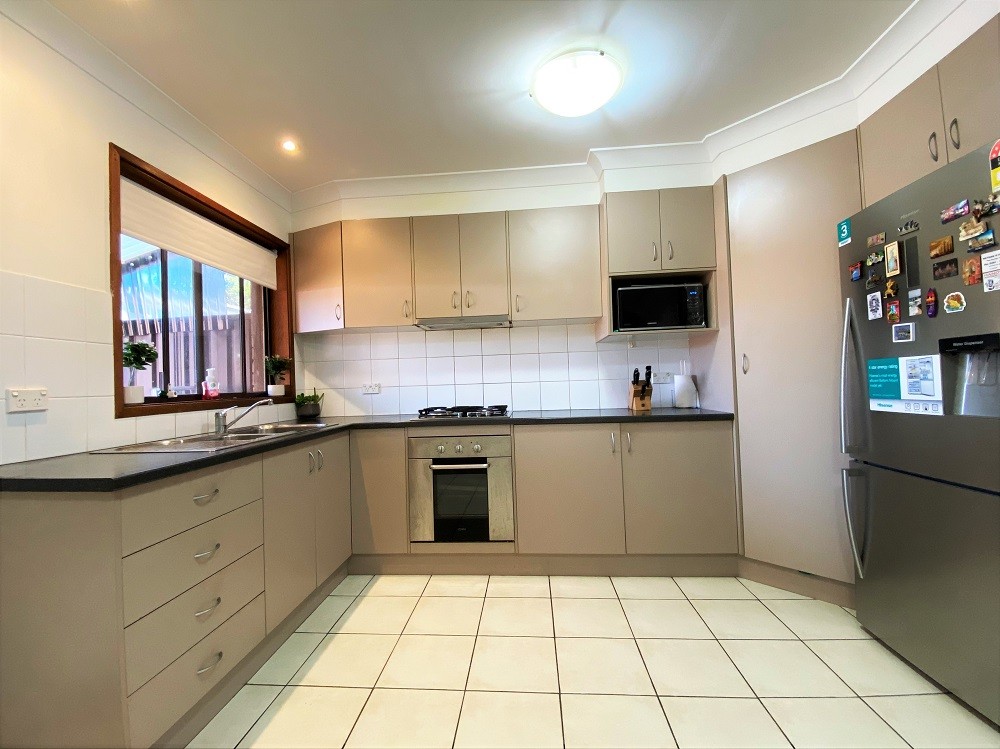 10/3-5 First Avenue, Macquarie Fields, NSW 2564