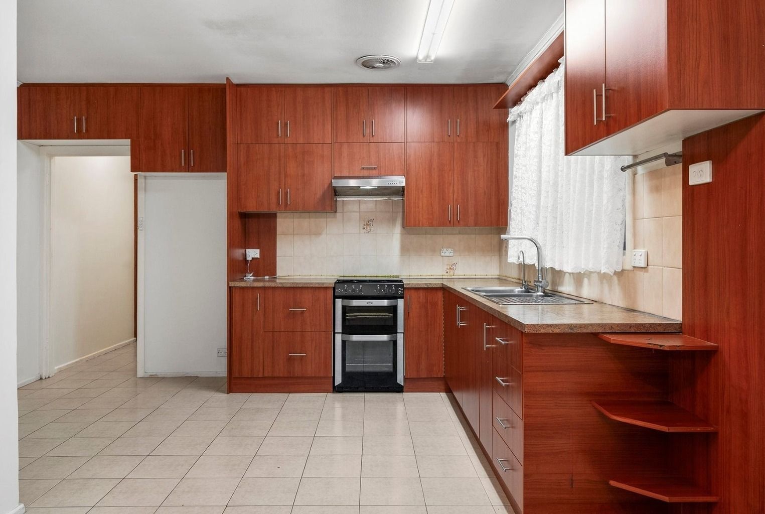 21 Salisbury Highway — photo 3 of 12